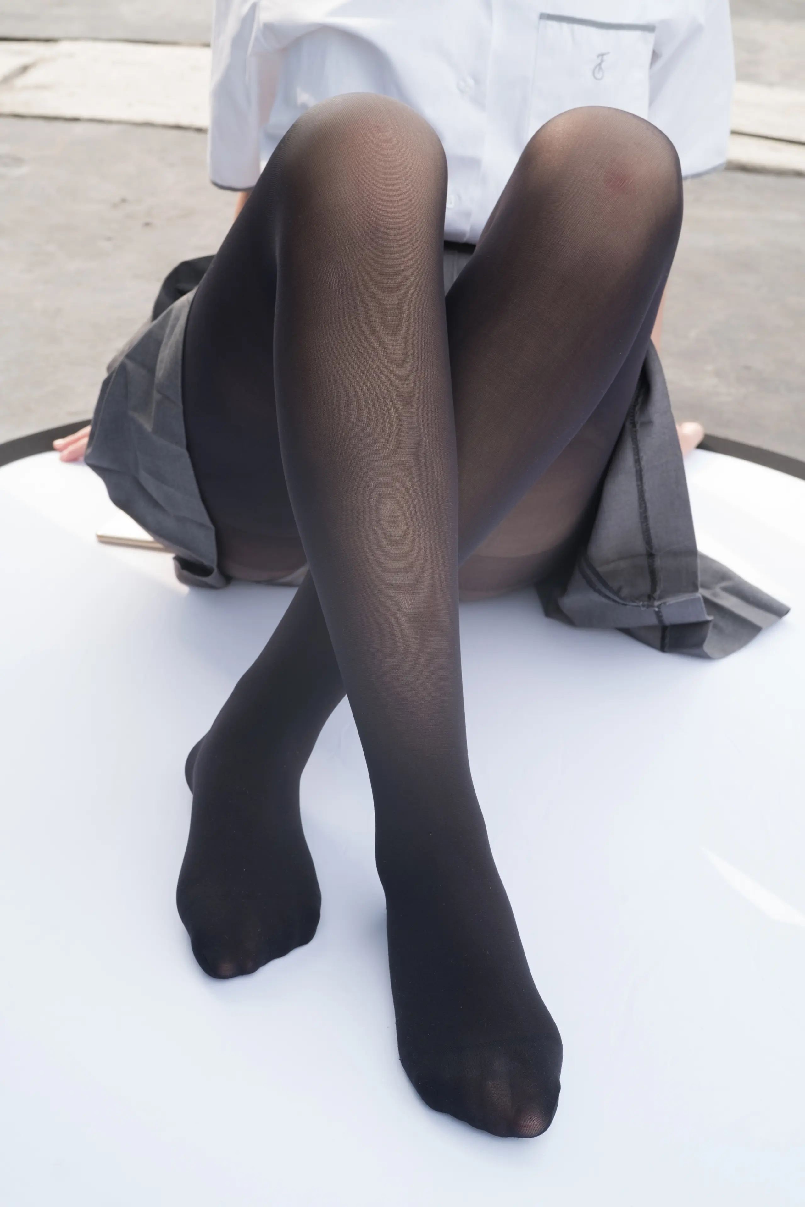 森萝财团 R15 天台黑丝 [95P]