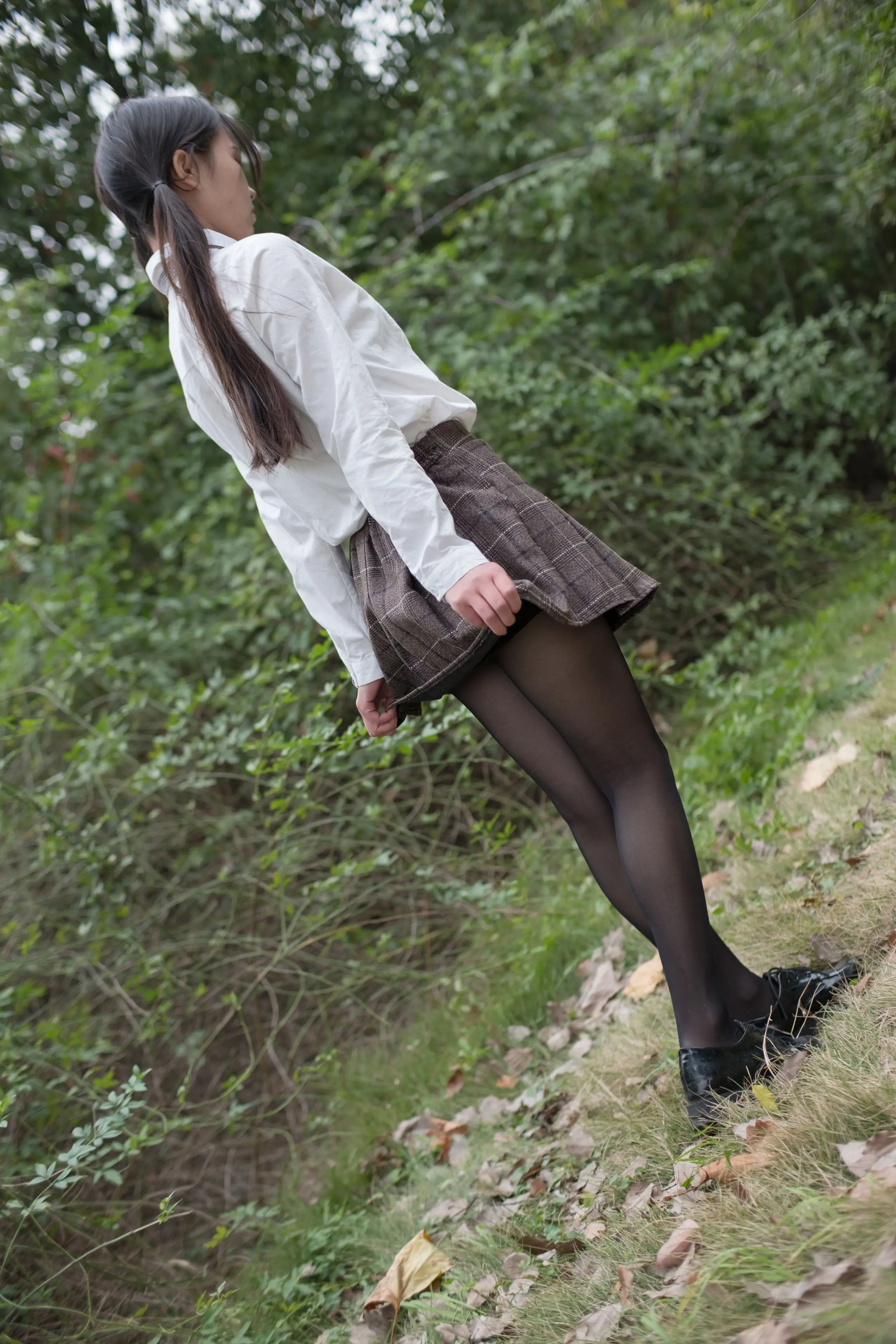 森萝财团 R15 学妹教室玩黑丝 [98P]