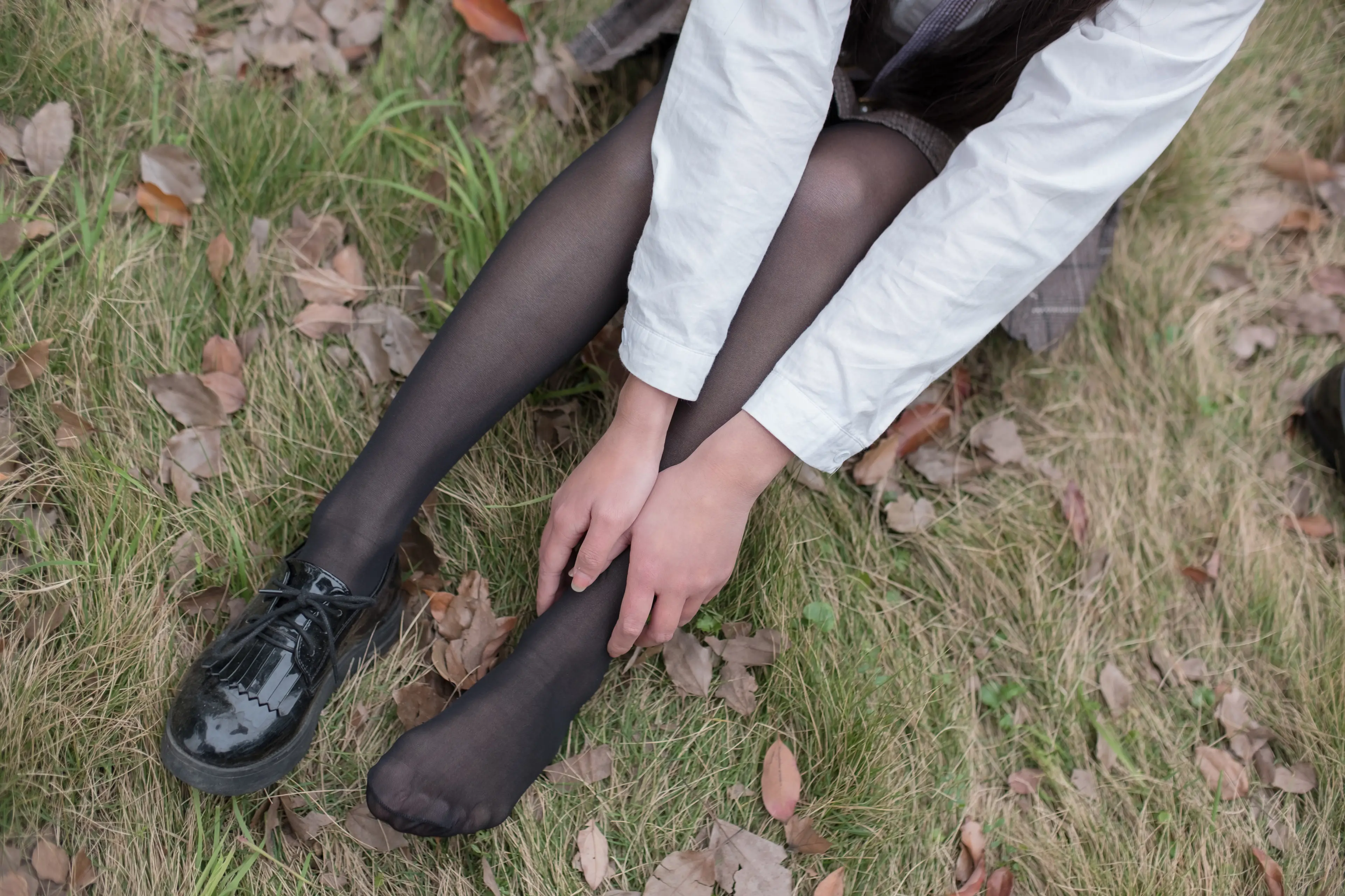 森萝财团 R15 学妹教室玩黑丝 [98P]