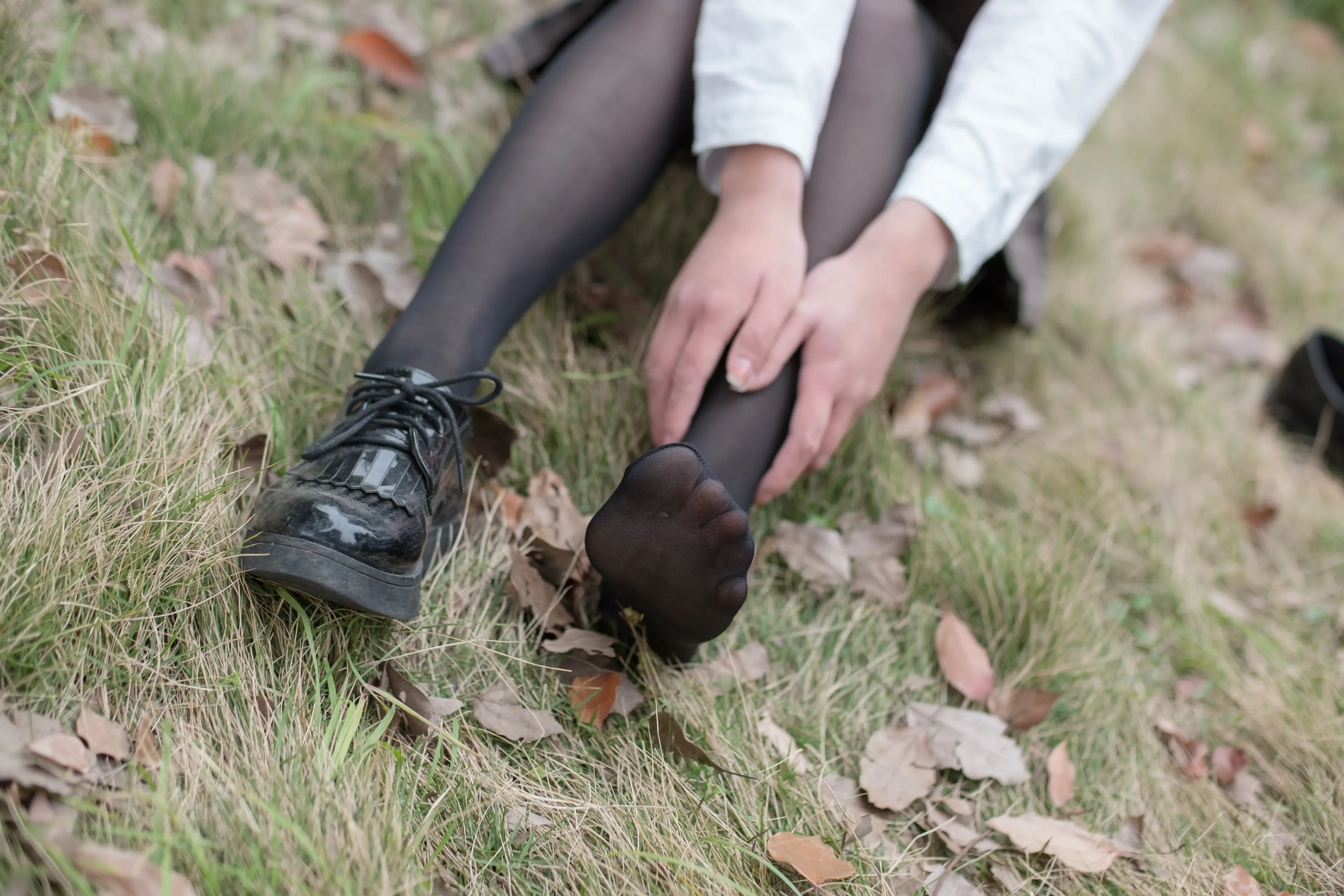 森萝财团 R15 学妹教室玩黑丝 [98P]