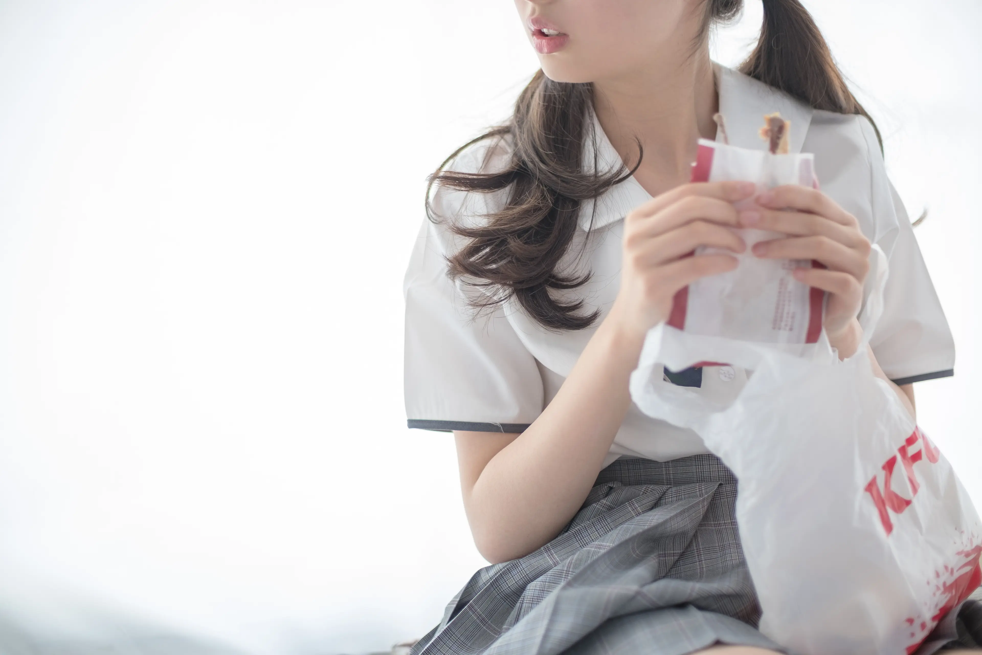 森萝财团 R15 床上JK白丝 [84P]