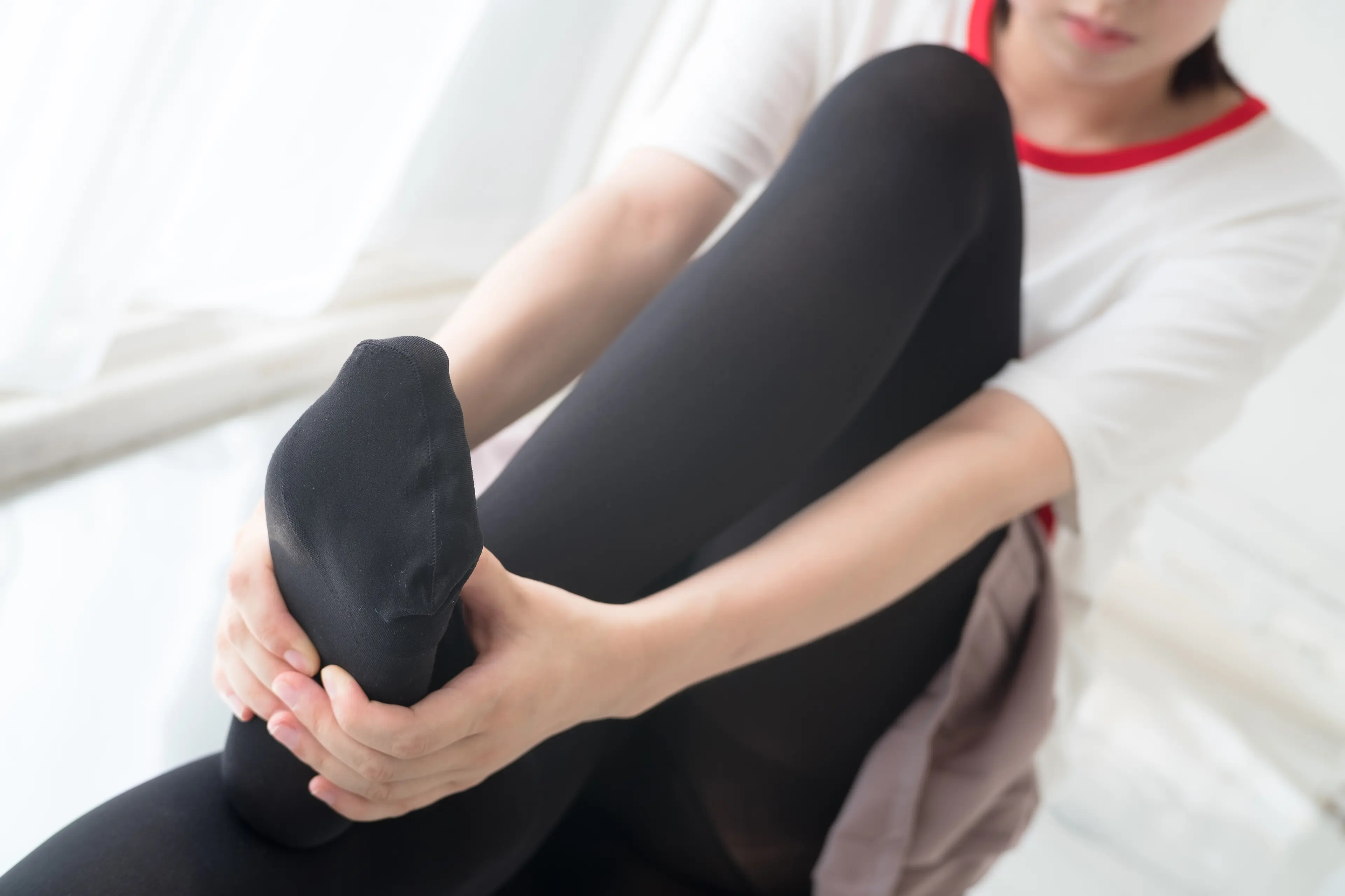 森萝财团 R15 慢慢脱下你的黑丝 [78P]