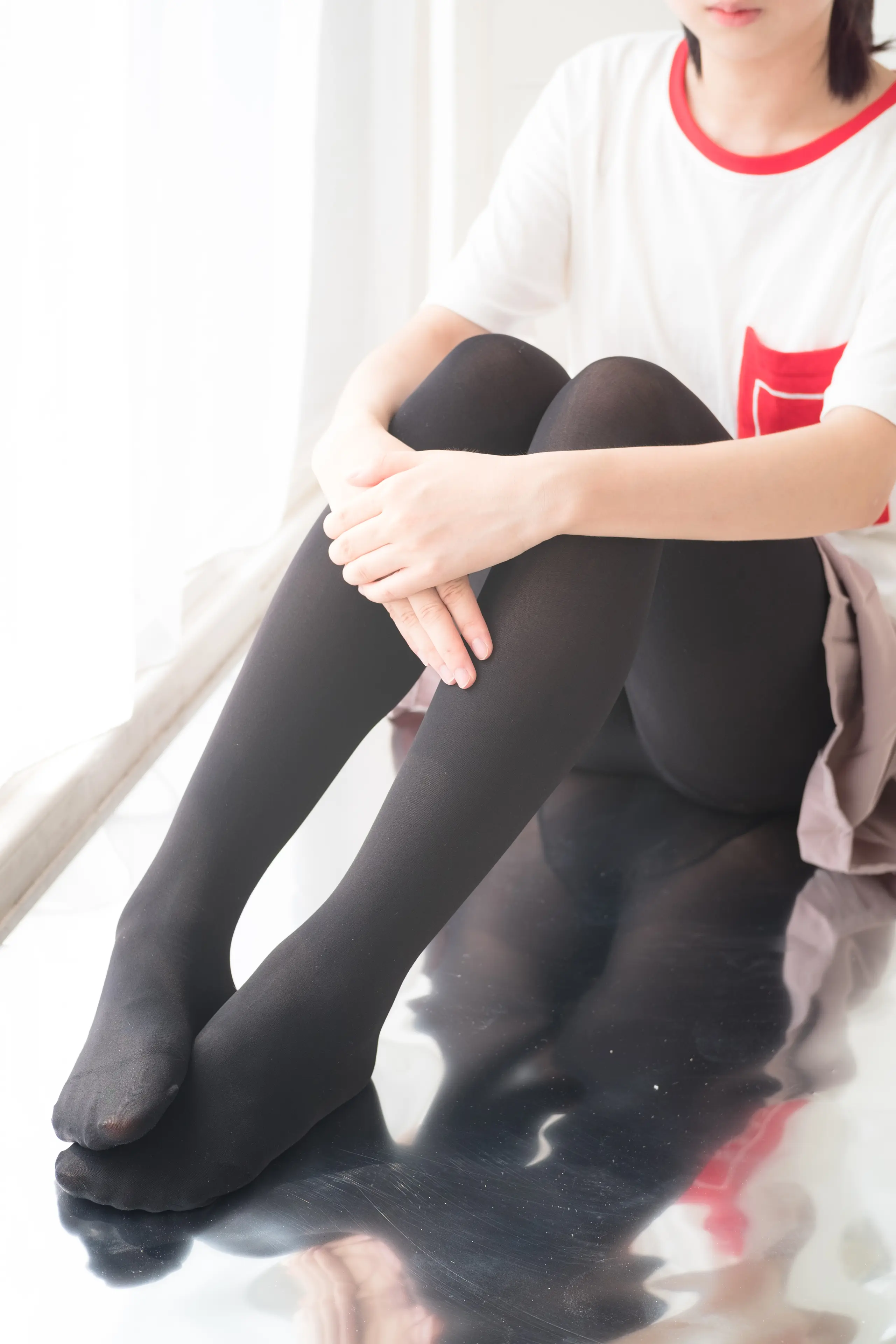 森萝财团 R15 慢慢脱下你的黑丝 [78P]