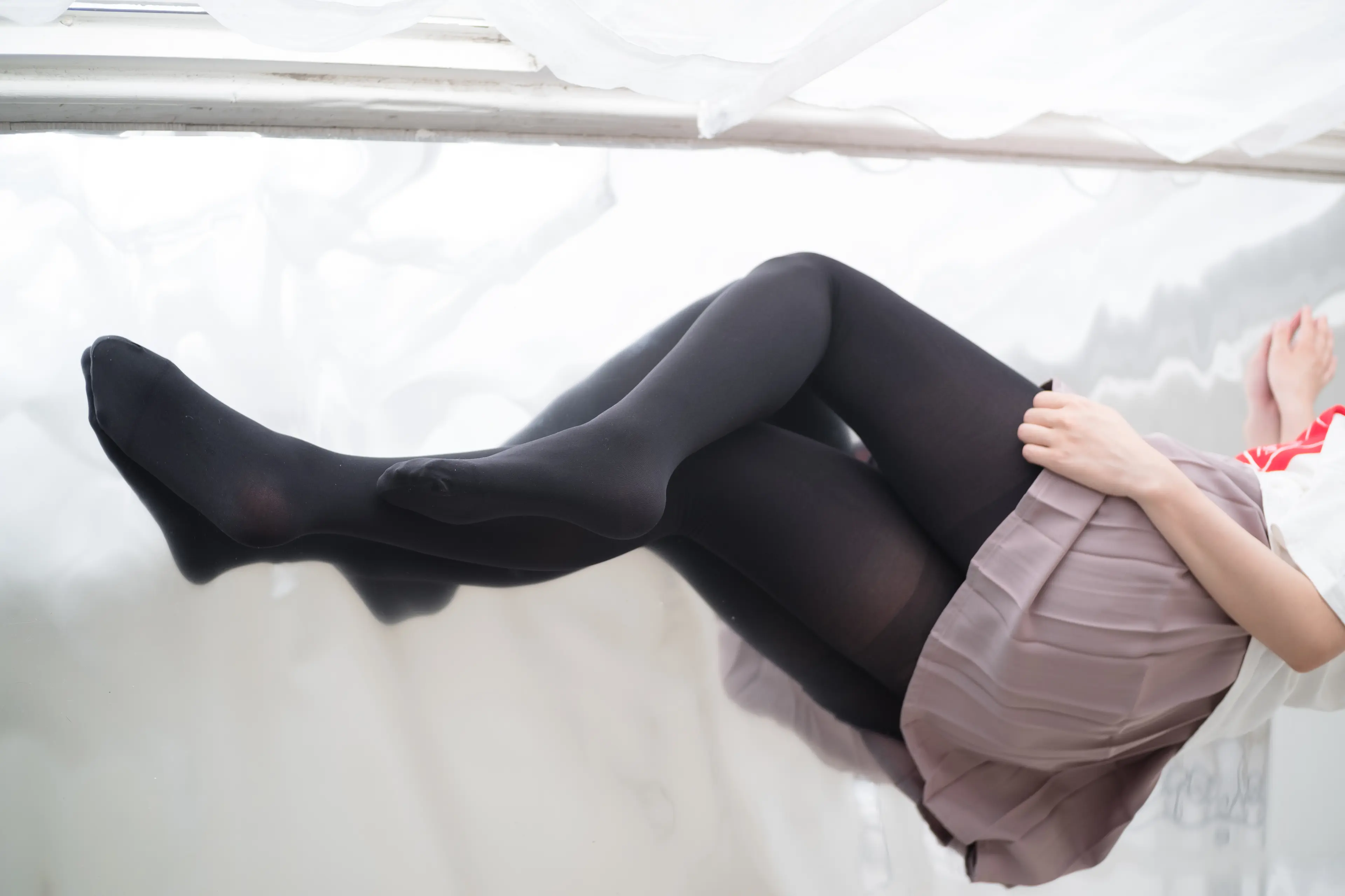 森萝财团 R15 慢慢脱下你的黑丝 [78P]