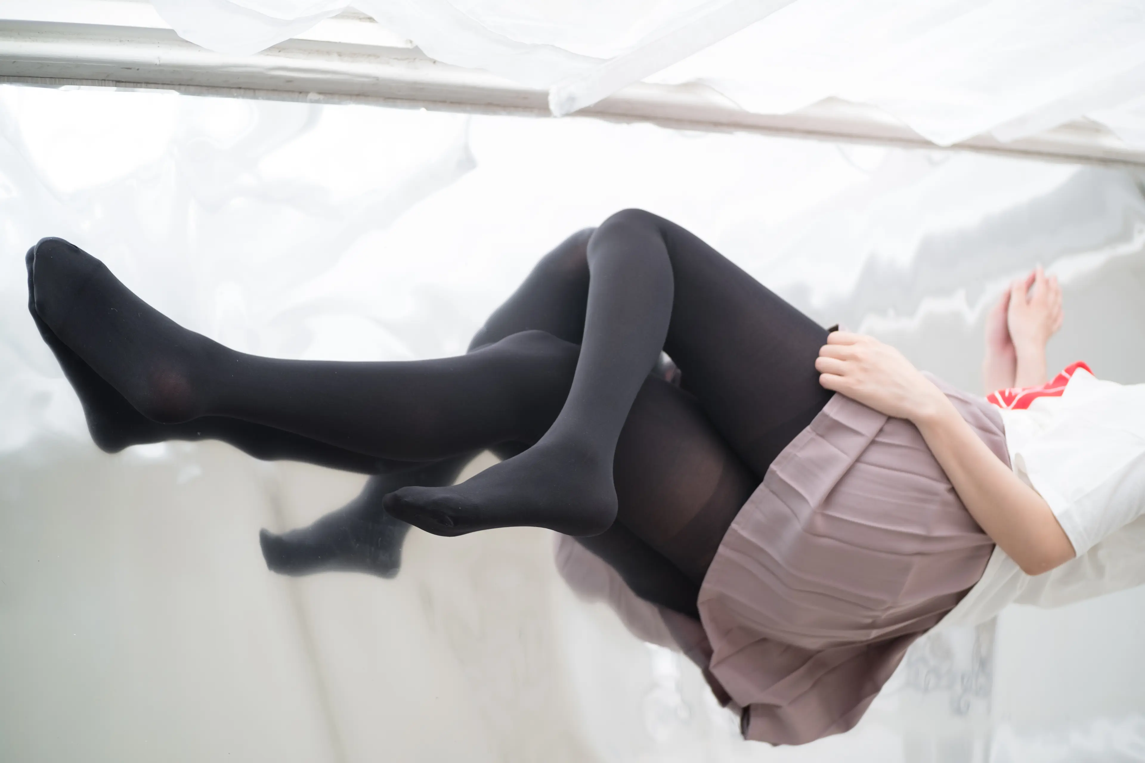 森萝财团 R15 慢慢脱下你的黑丝 [78P]