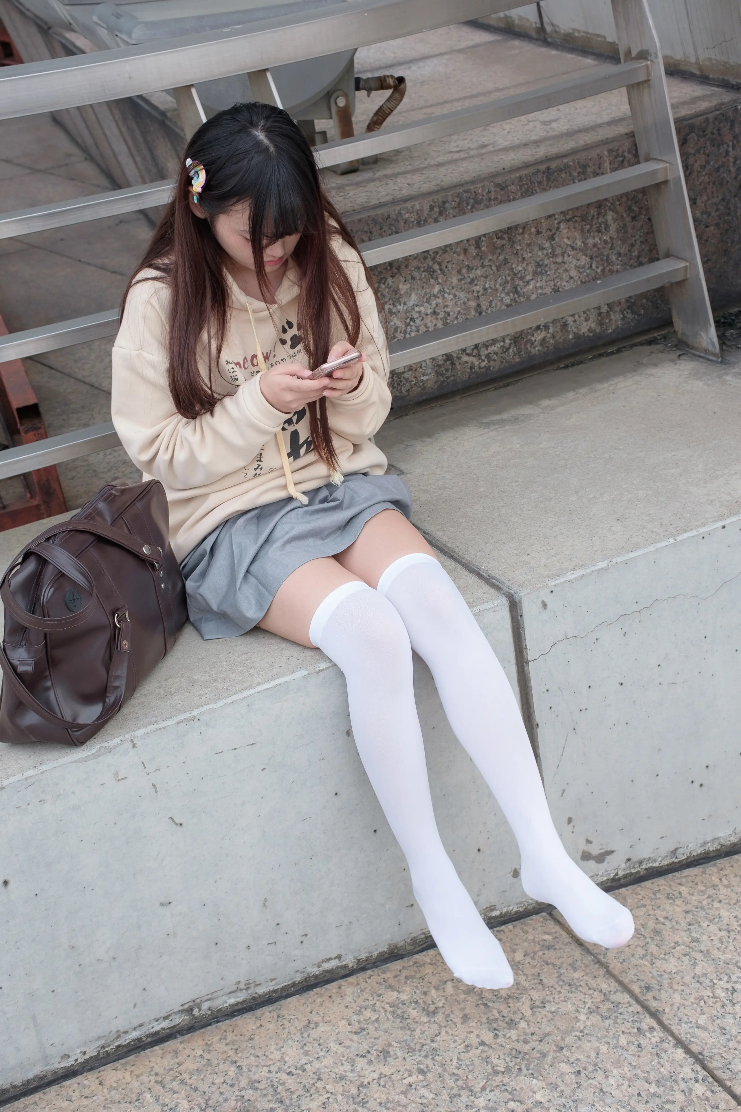 森萝财团 R15 户外白丝短裙 [131P]