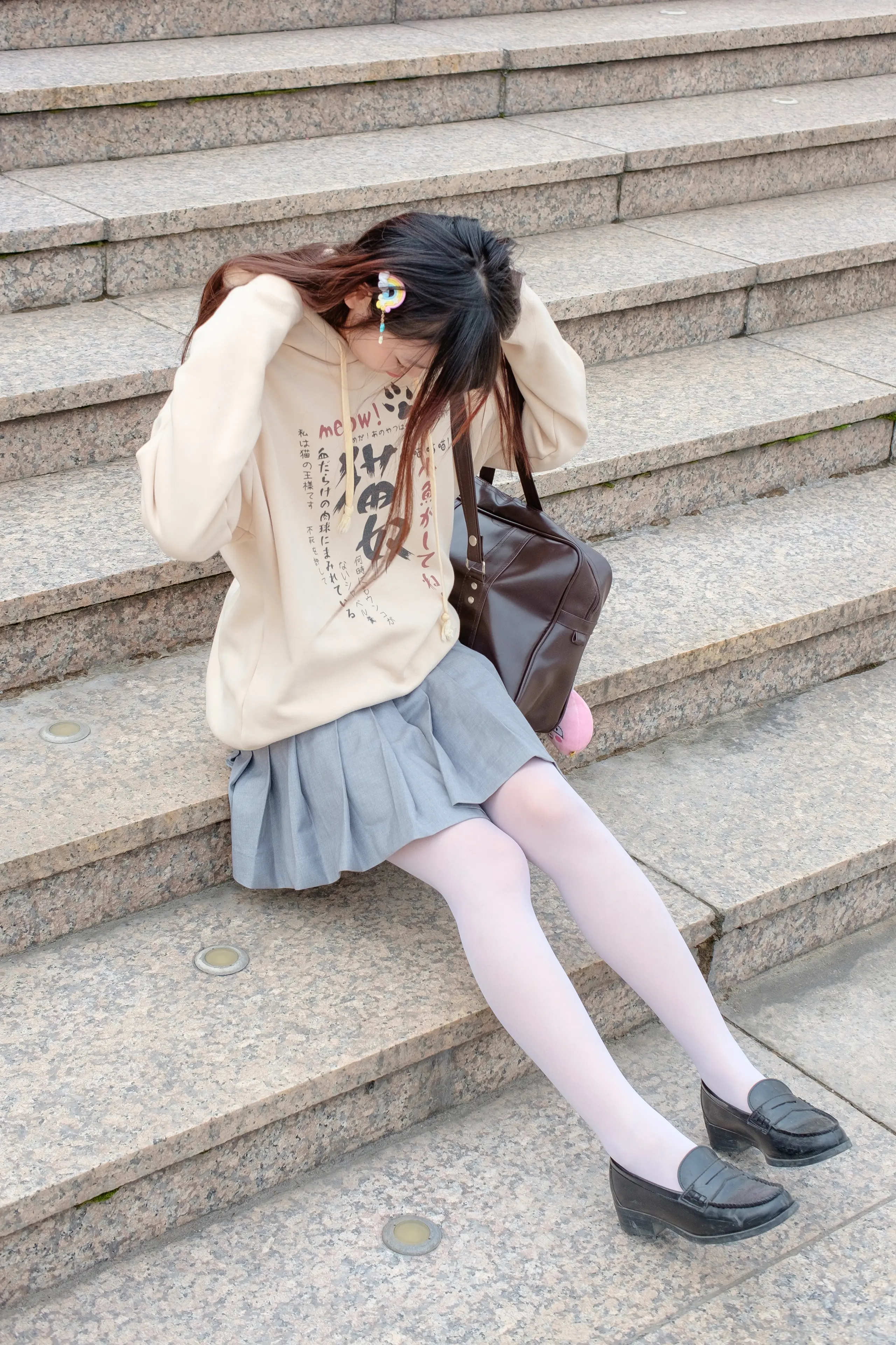 森萝财团 R15 户外白丝短裙 [131P]