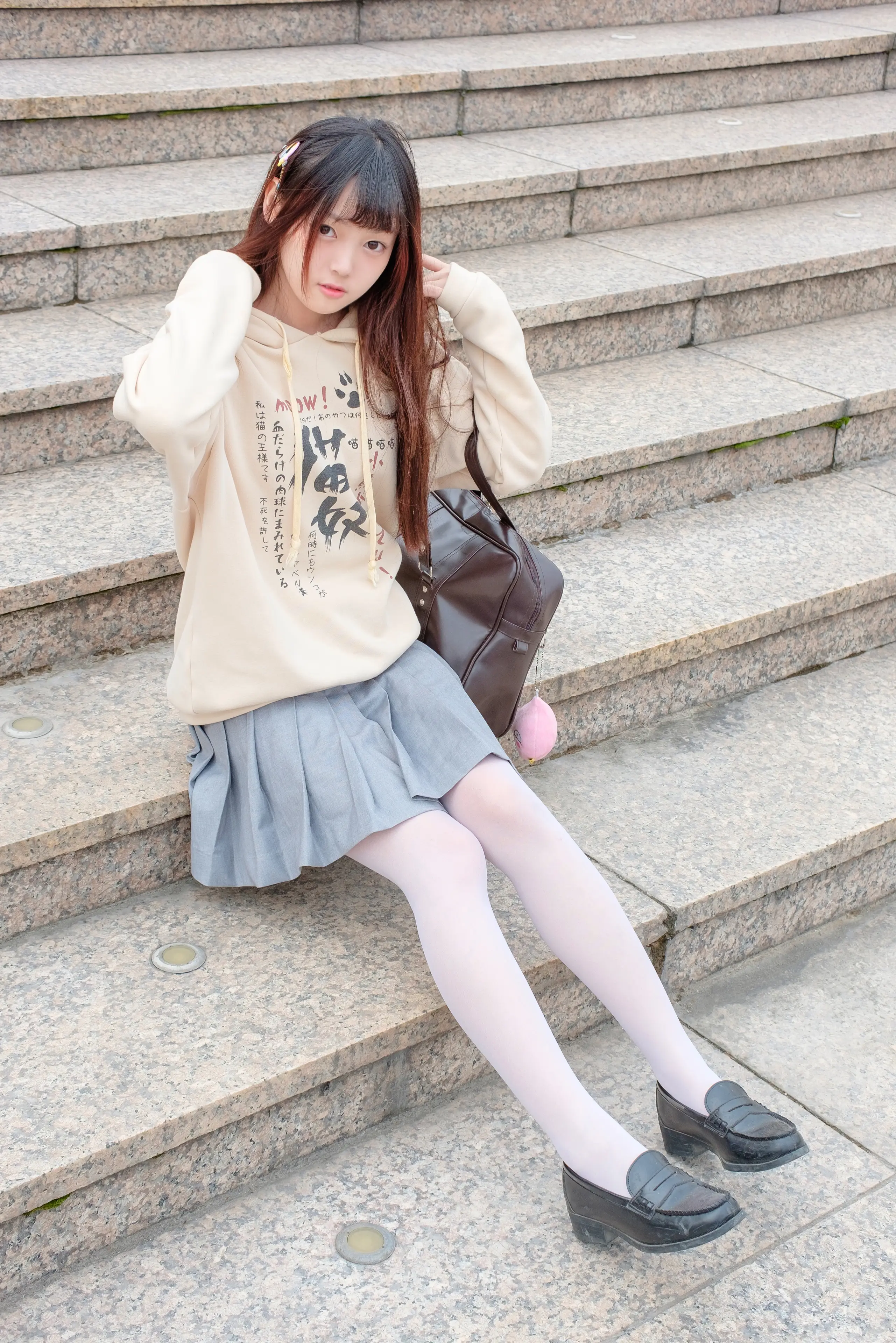 森萝财团 R15 户外白丝短裙 [131P]