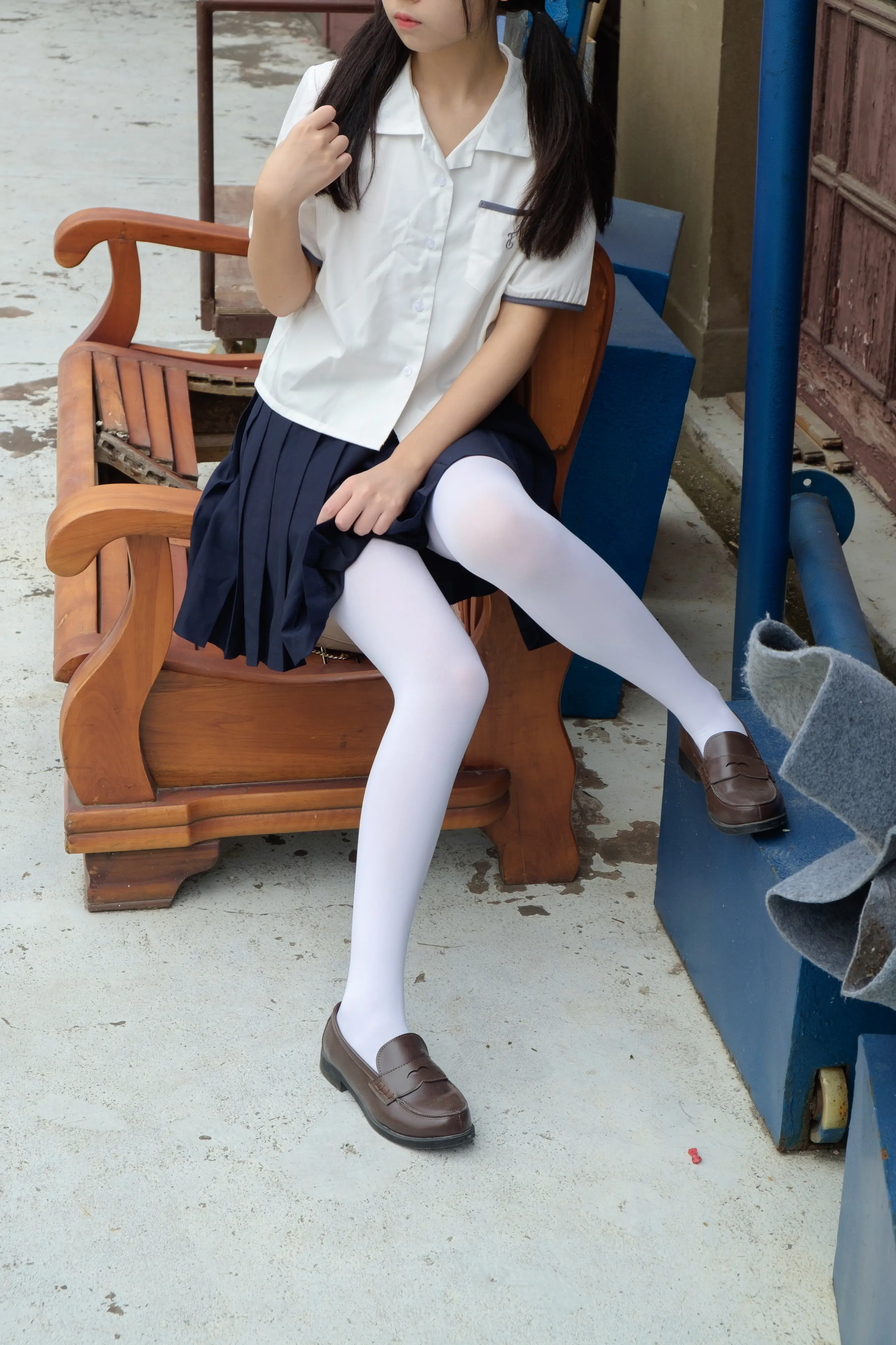 森萝财团 R15 户外白丝秀 [102P]