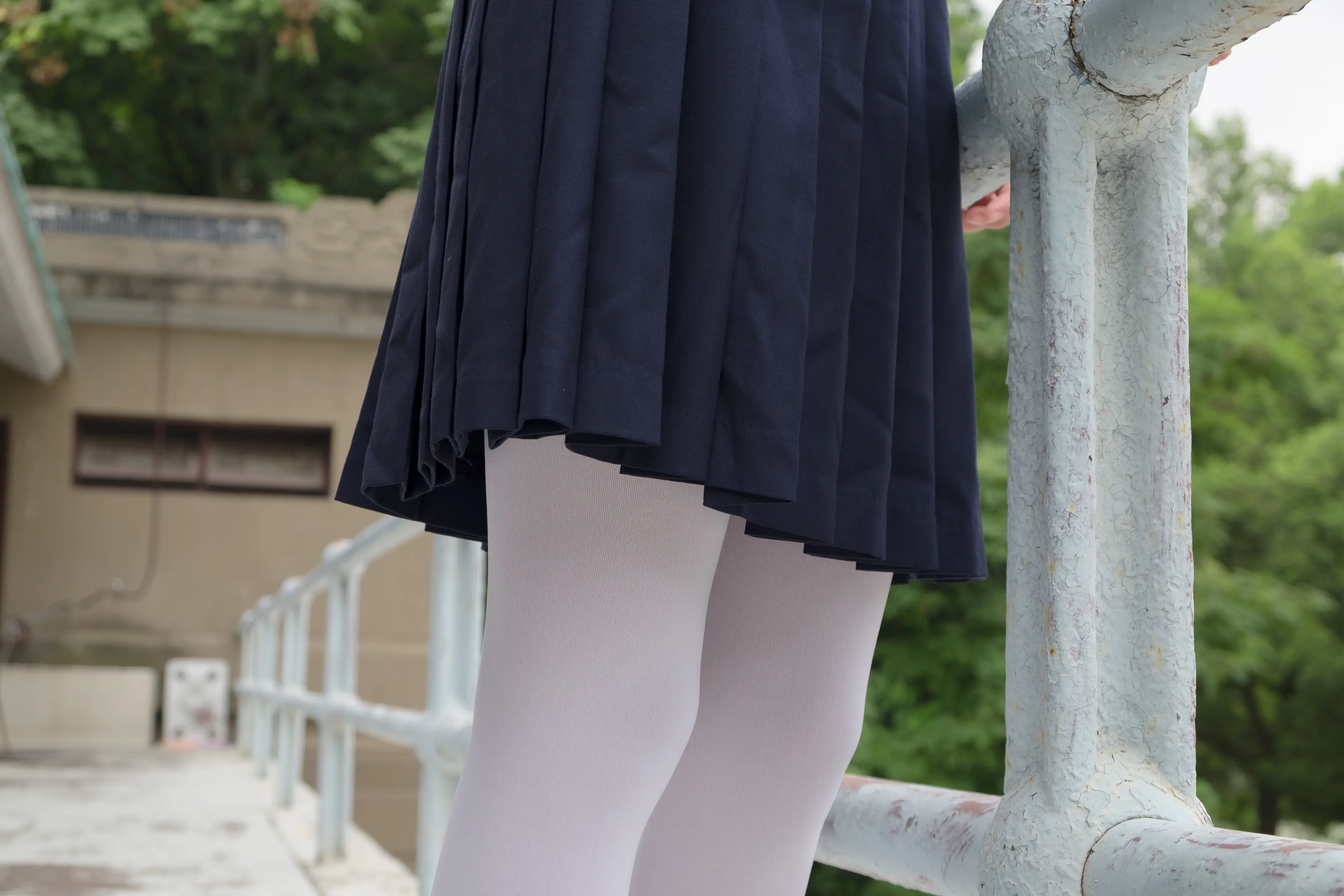 森萝财团 R15 户外白丝秀 [102P]