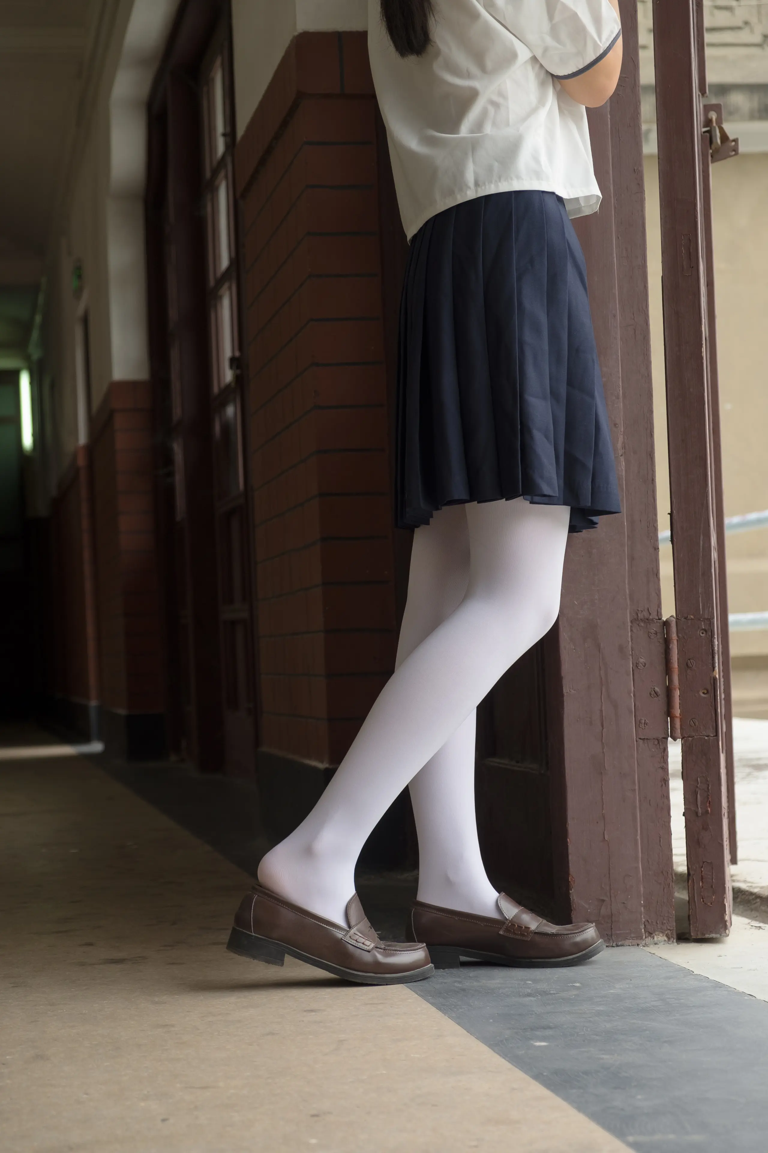 森萝财团 R15 户外白丝秀 [102P]