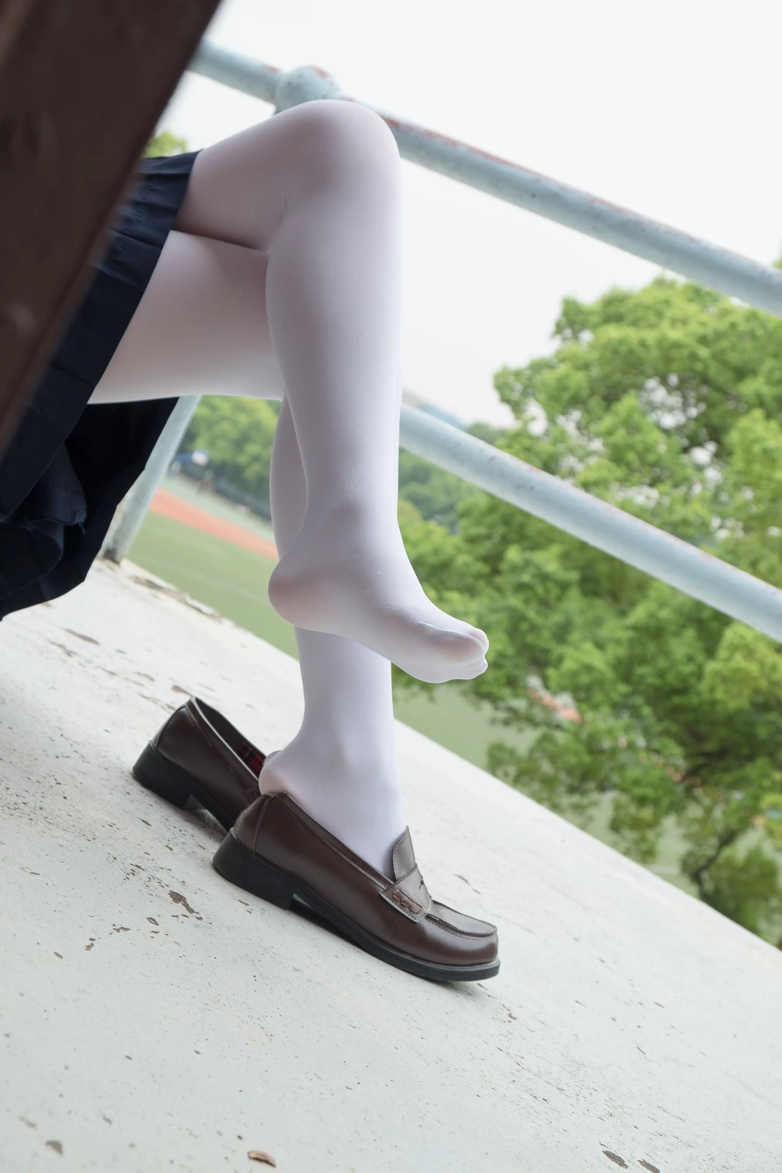 森萝财团 R15 户外白丝秀 [102P]