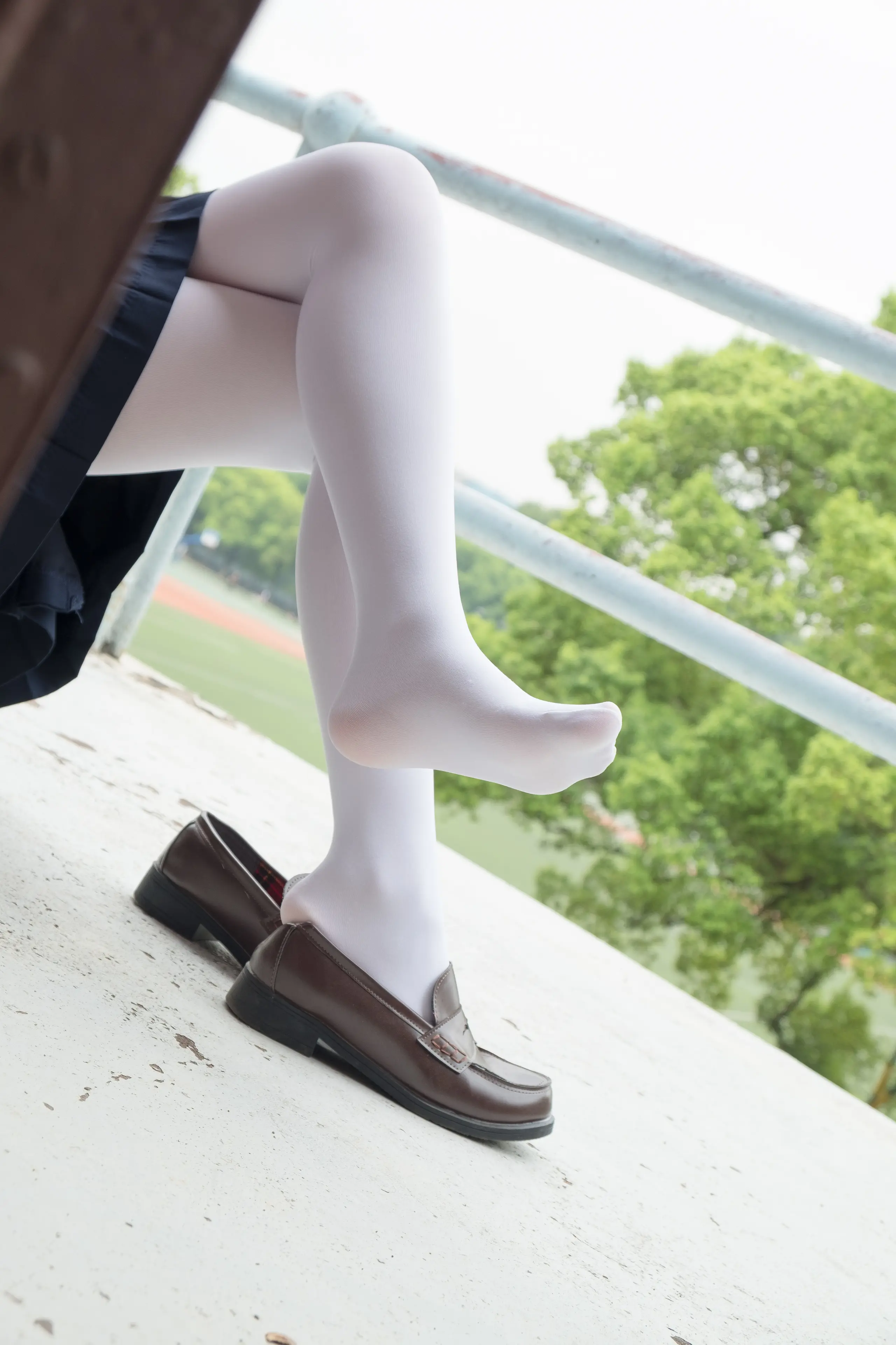 森萝财团 R15 户外白丝秀 [102P]