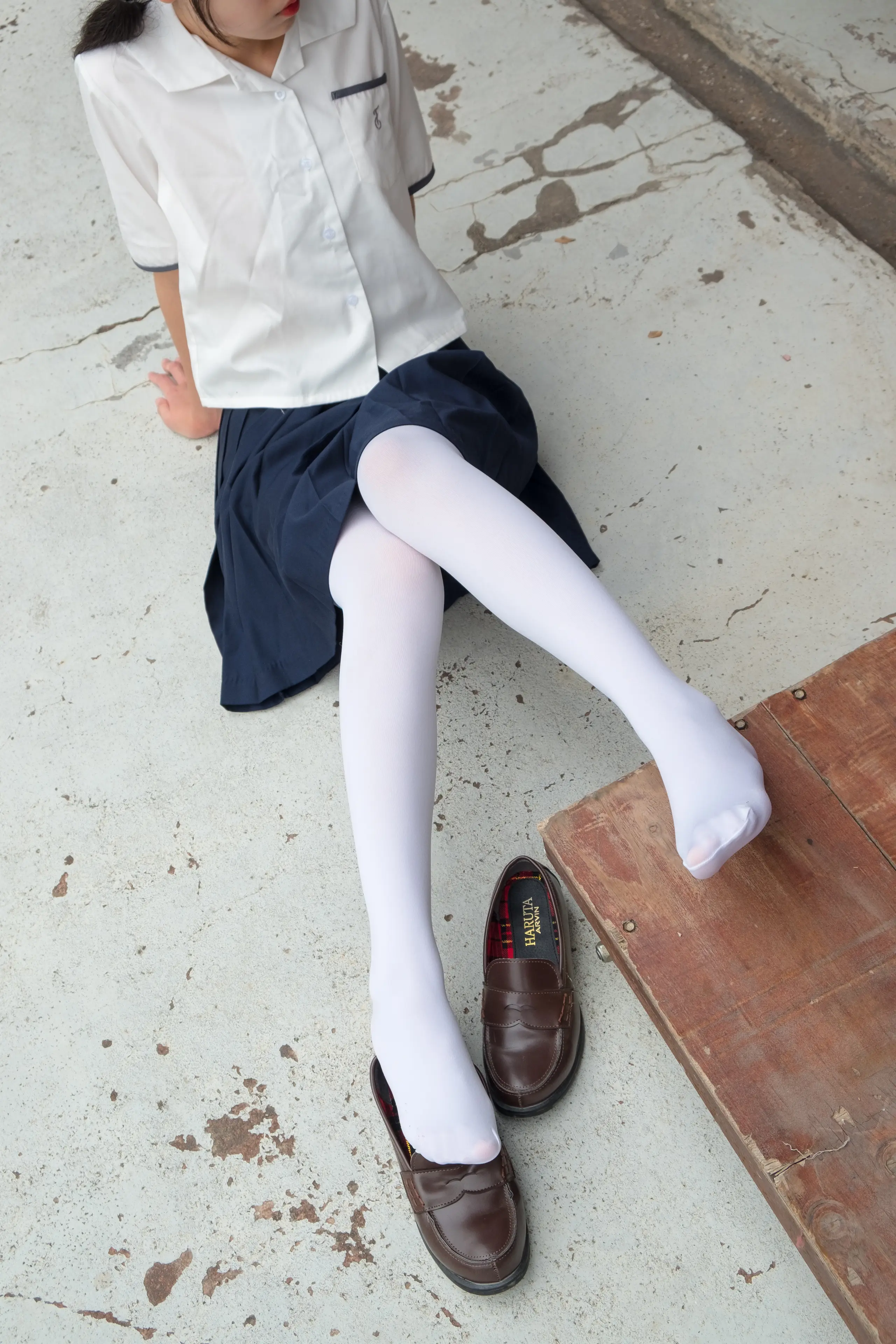 森萝财团 R15 户外白丝秀 [102P]