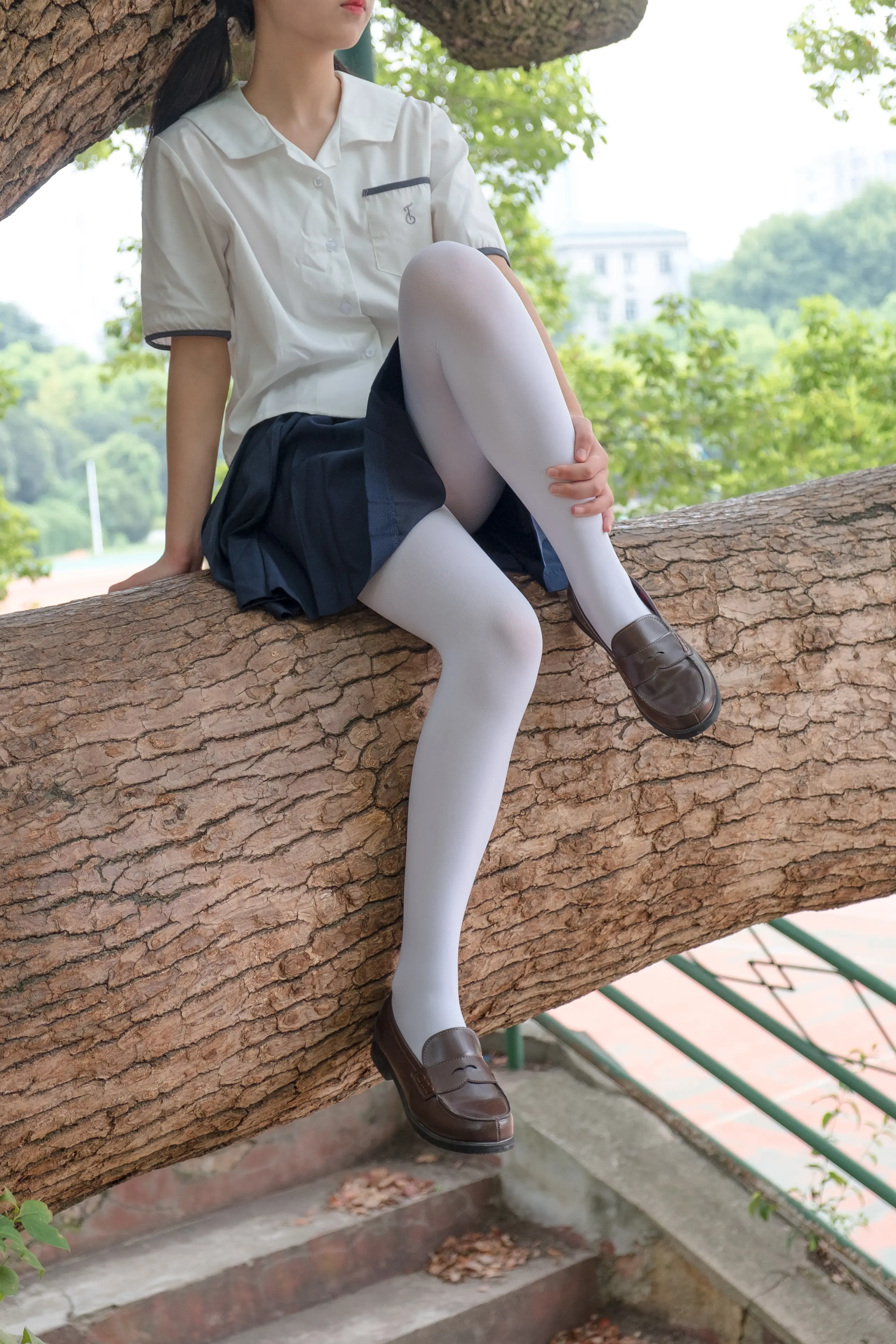 森萝财团 R15 户外白丝秀 [102P]