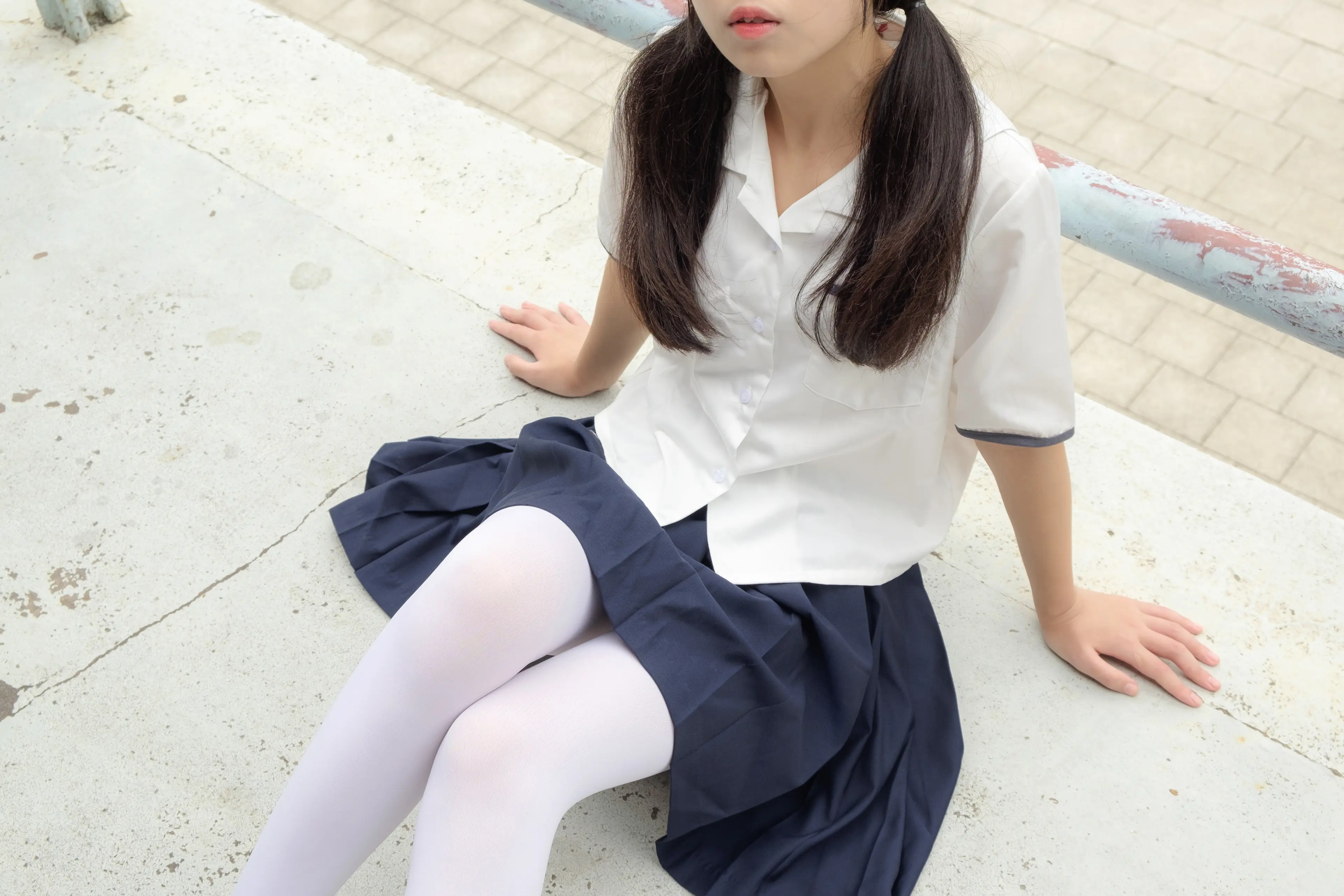 森萝财团 R15 户外白丝秀 [102P]