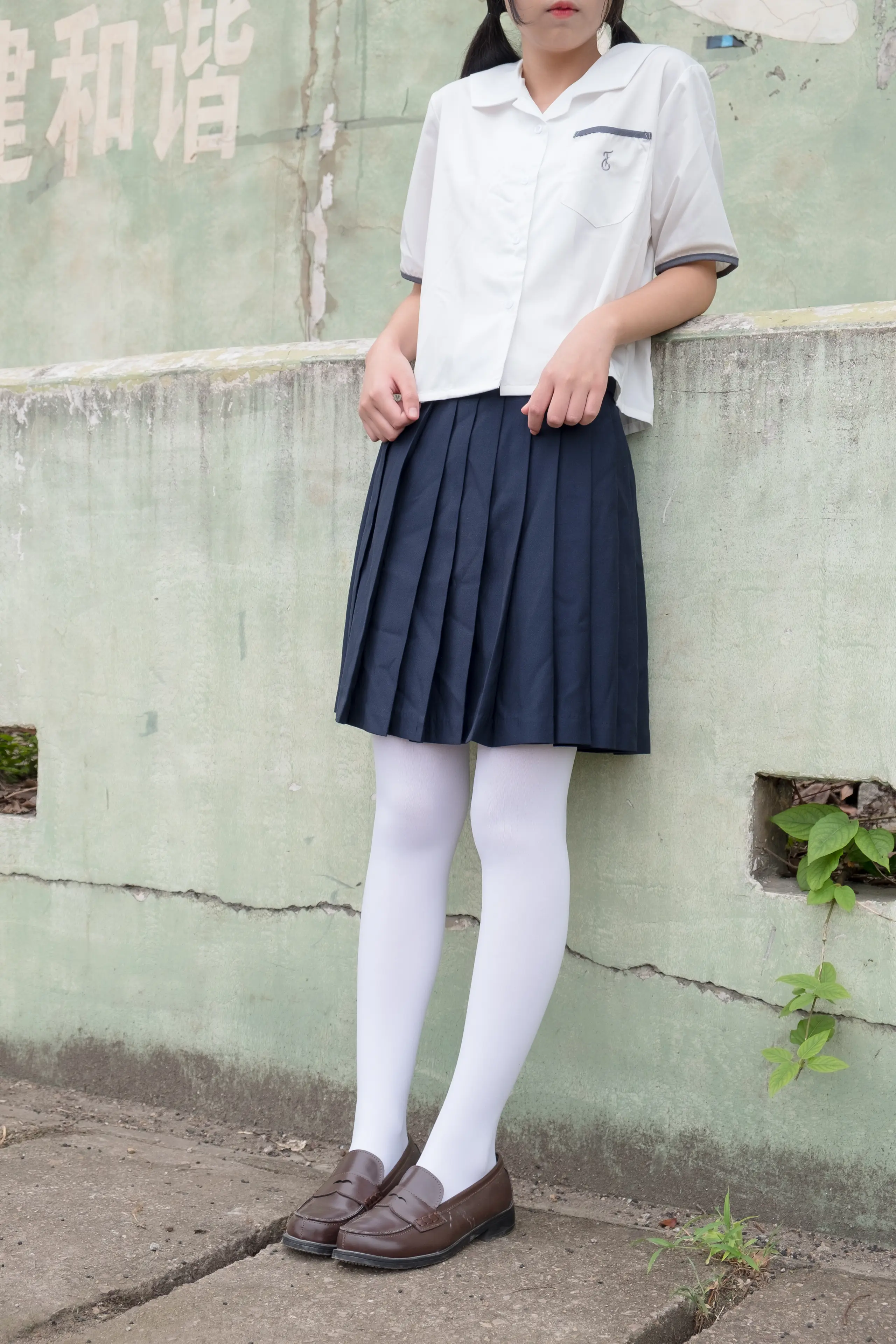 森萝财团 R15 户外白丝秀 [102P]