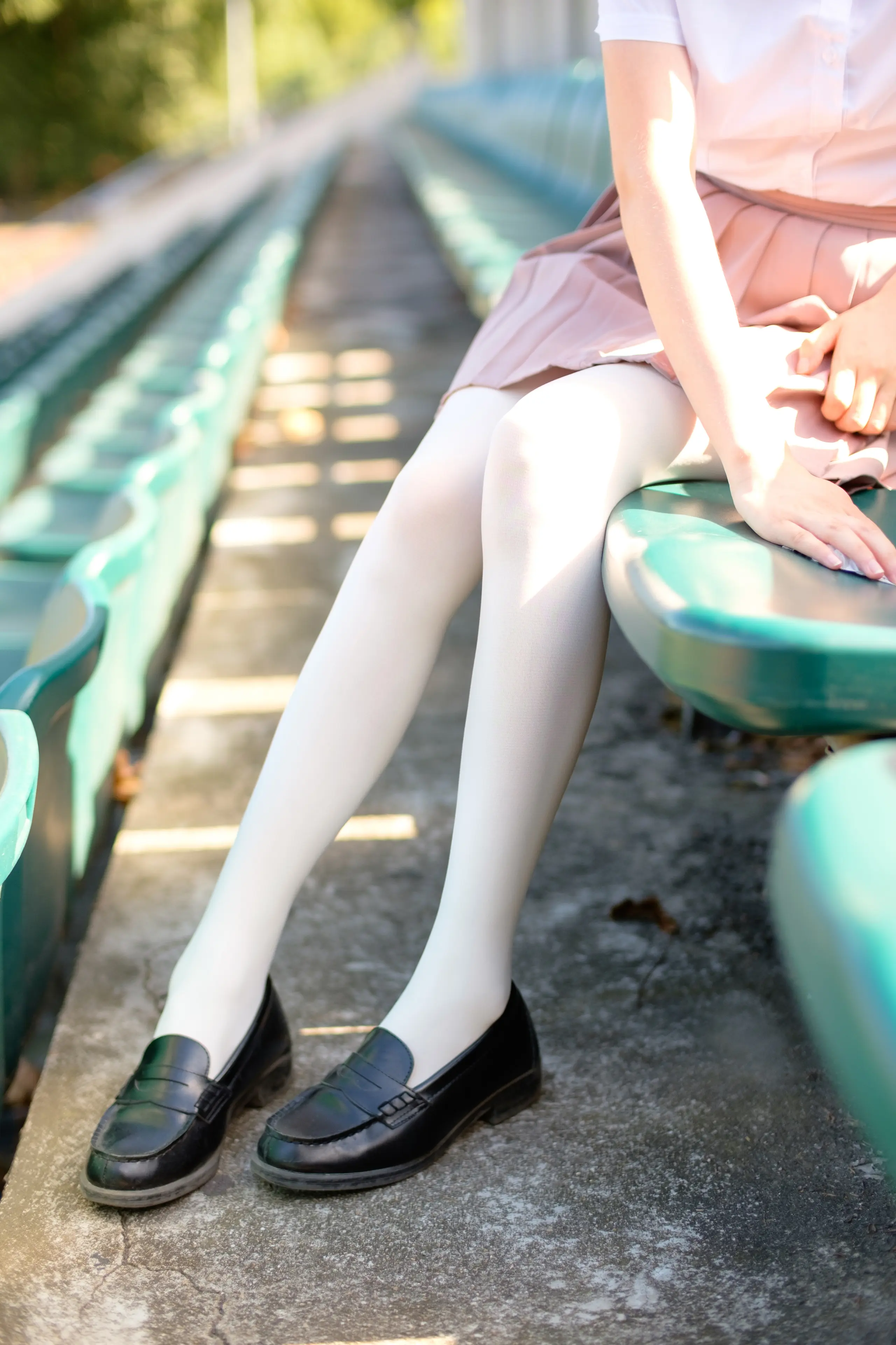 森萝财团 R15 操场上的白丝 [67P]