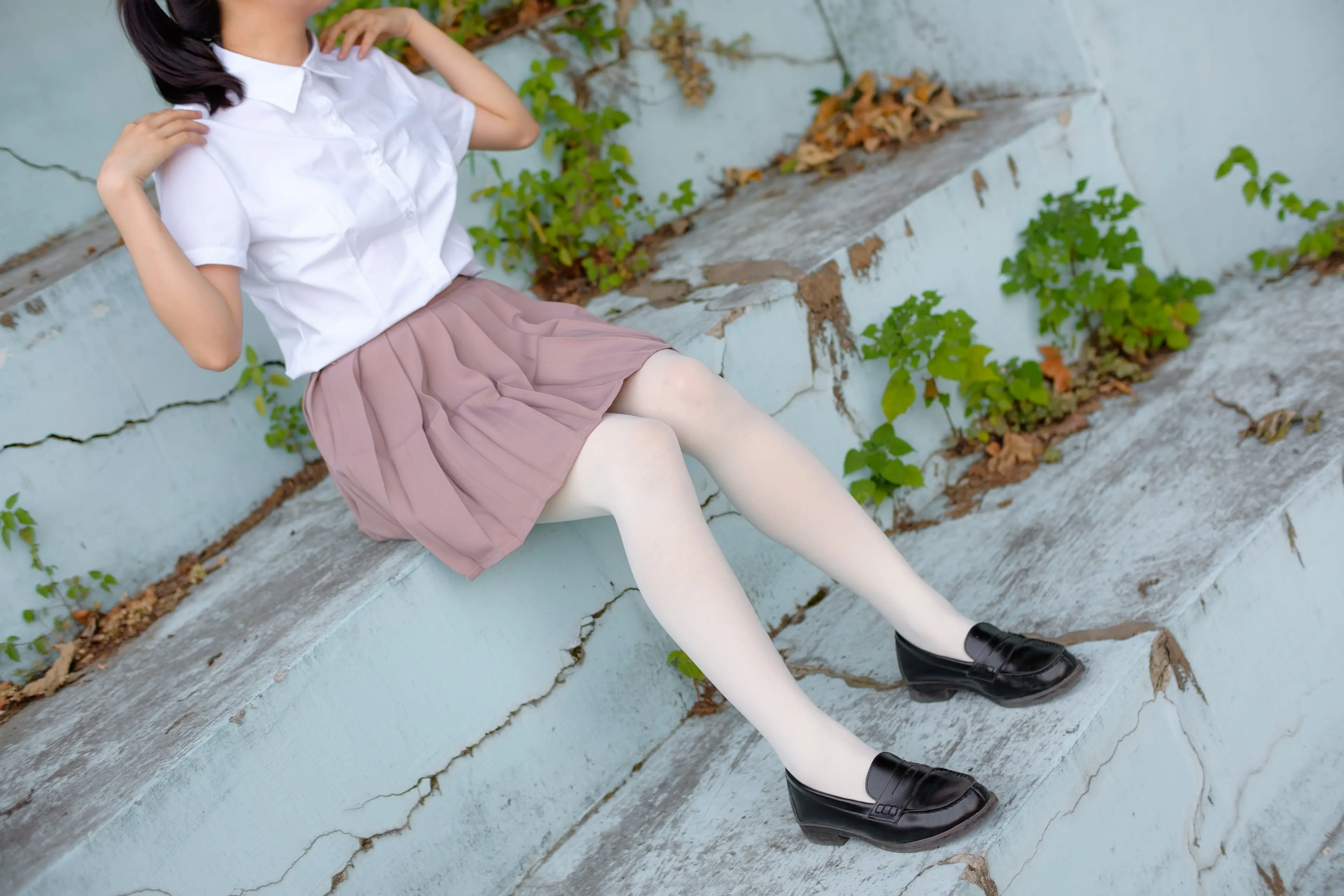 森萝财团 R15 操场上的白丝 [67P]