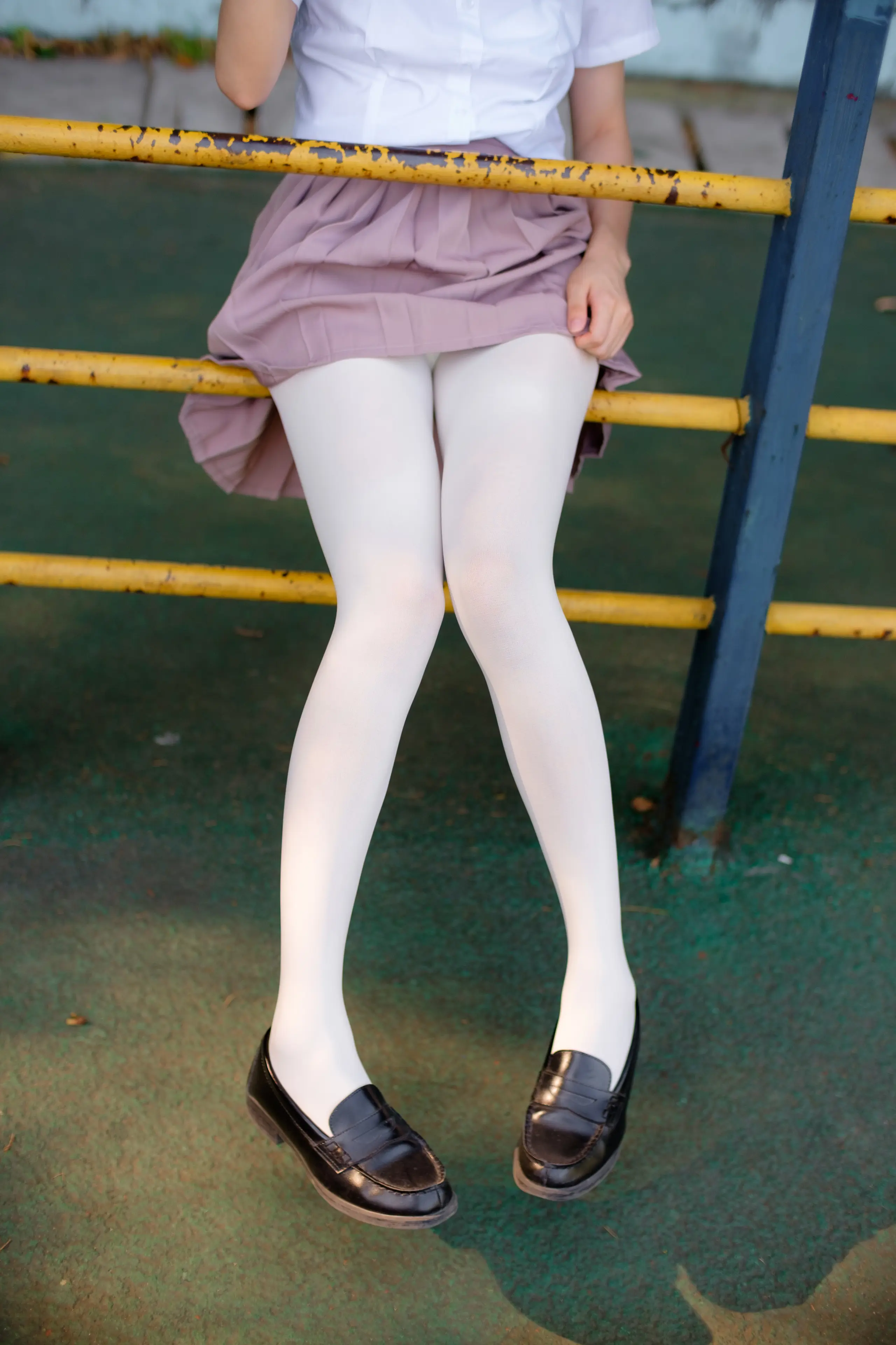 森萝财团 R15 操场上的白丝 [67P]