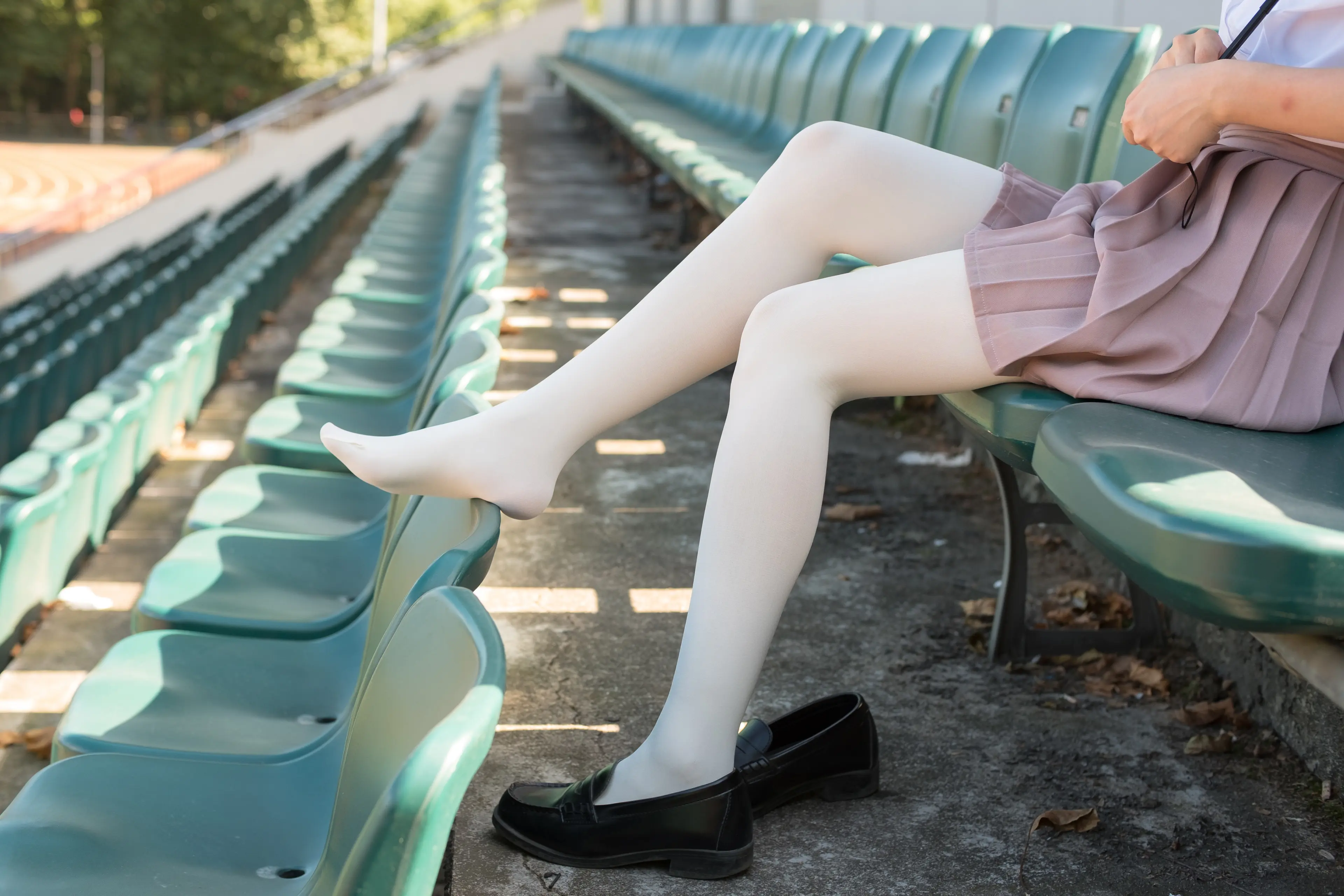 森萝财团 R15 操场上的白丝 [67P]