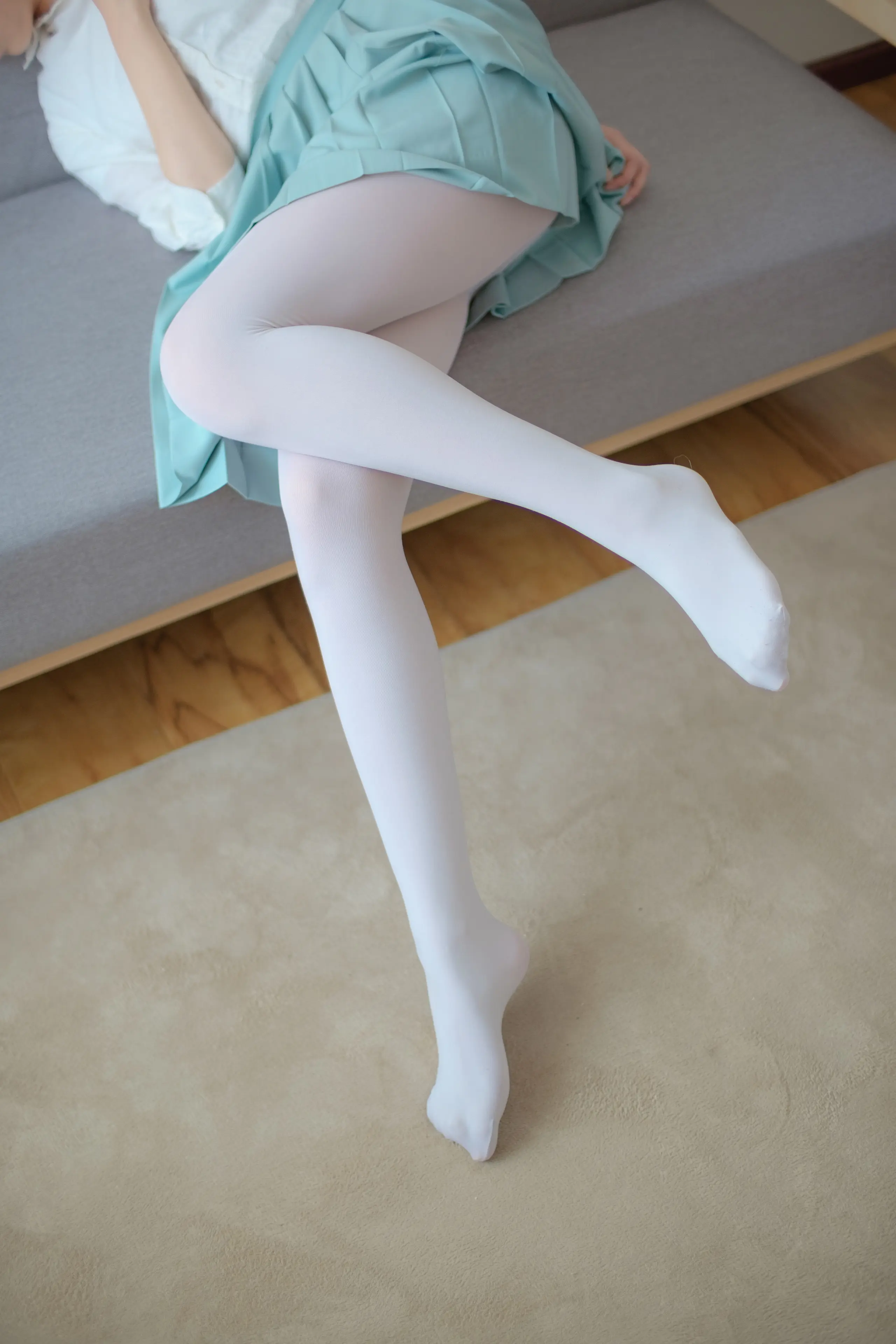 森萝财团 R15 水嫩白丝 [94P]