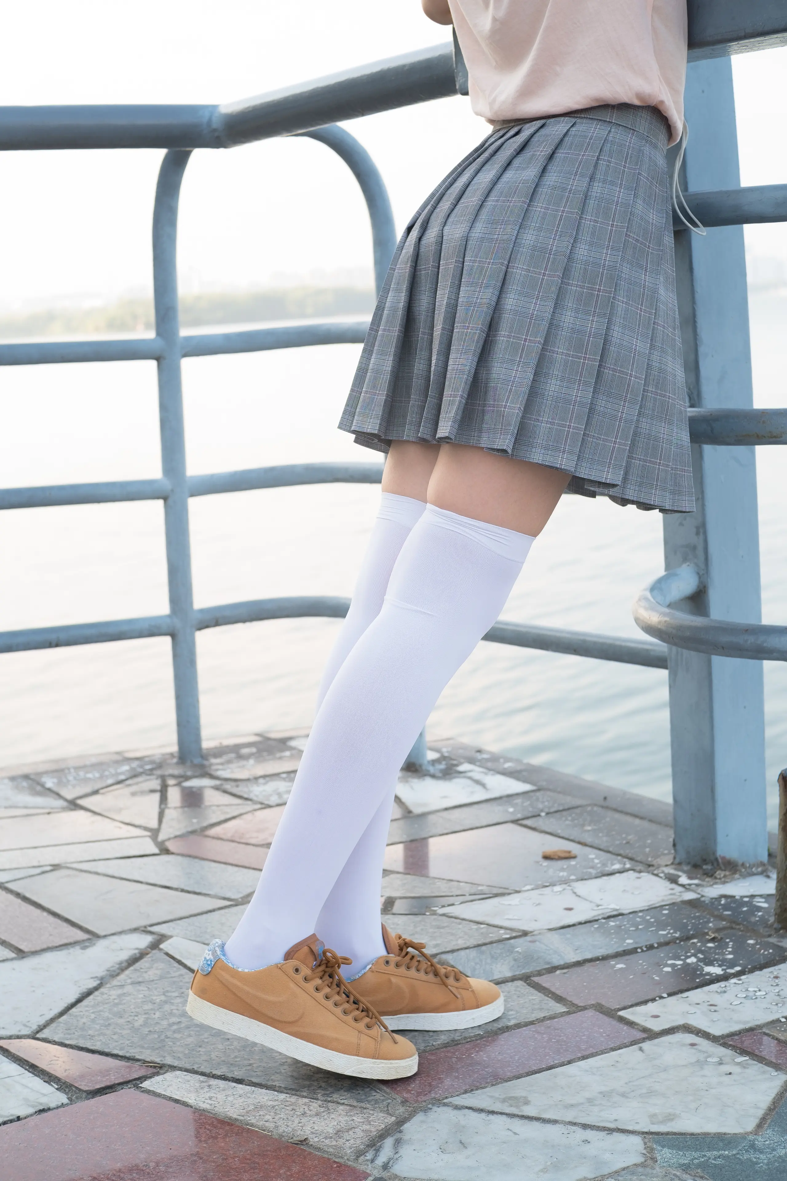 森萝财团 R15 湖边戏水白丝 [113P]