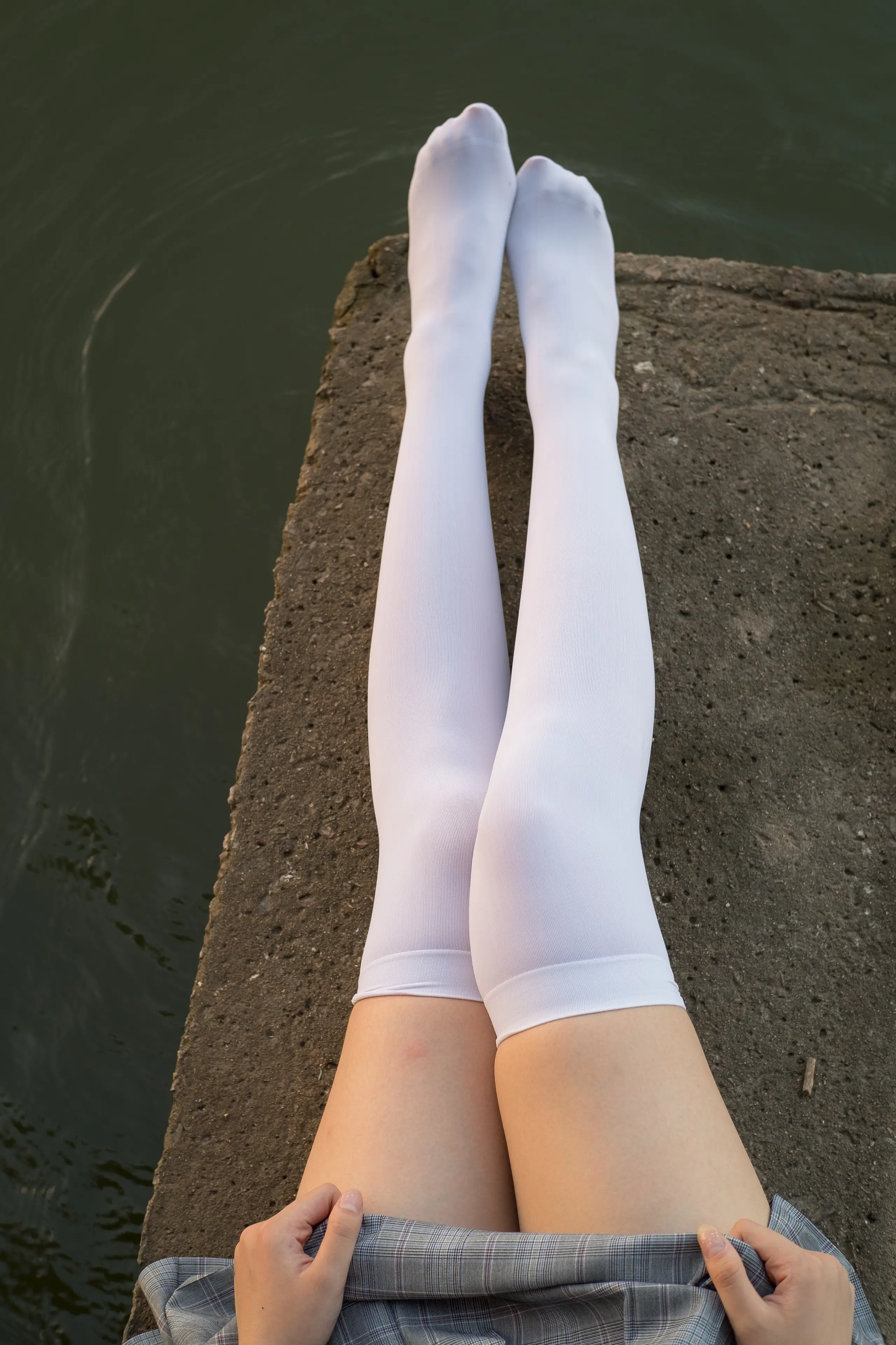 森萝财团 R15 湖边戏水白丝 [113P]