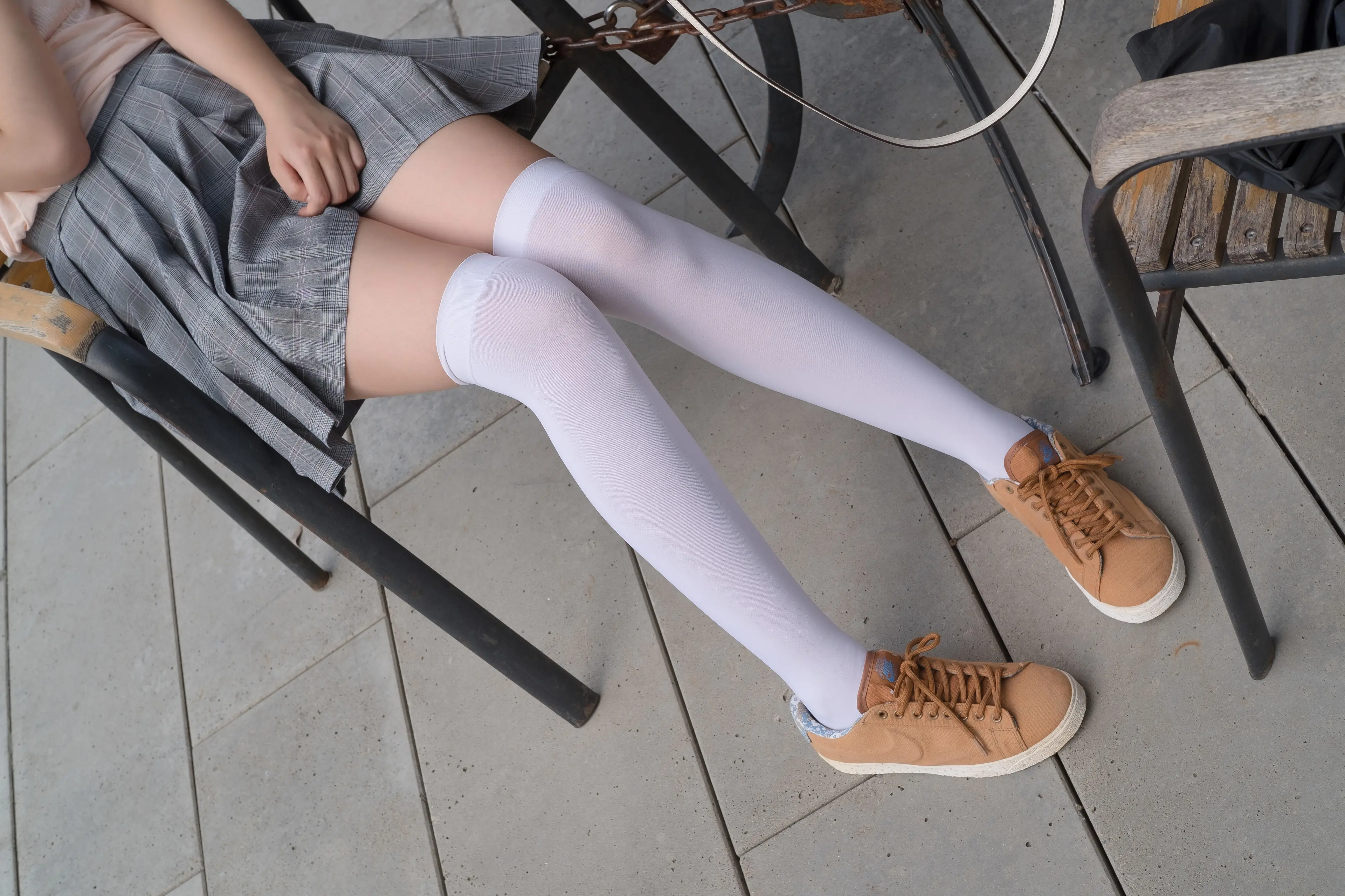 森萝财团 R15 湖边戏水白丝 [113P]