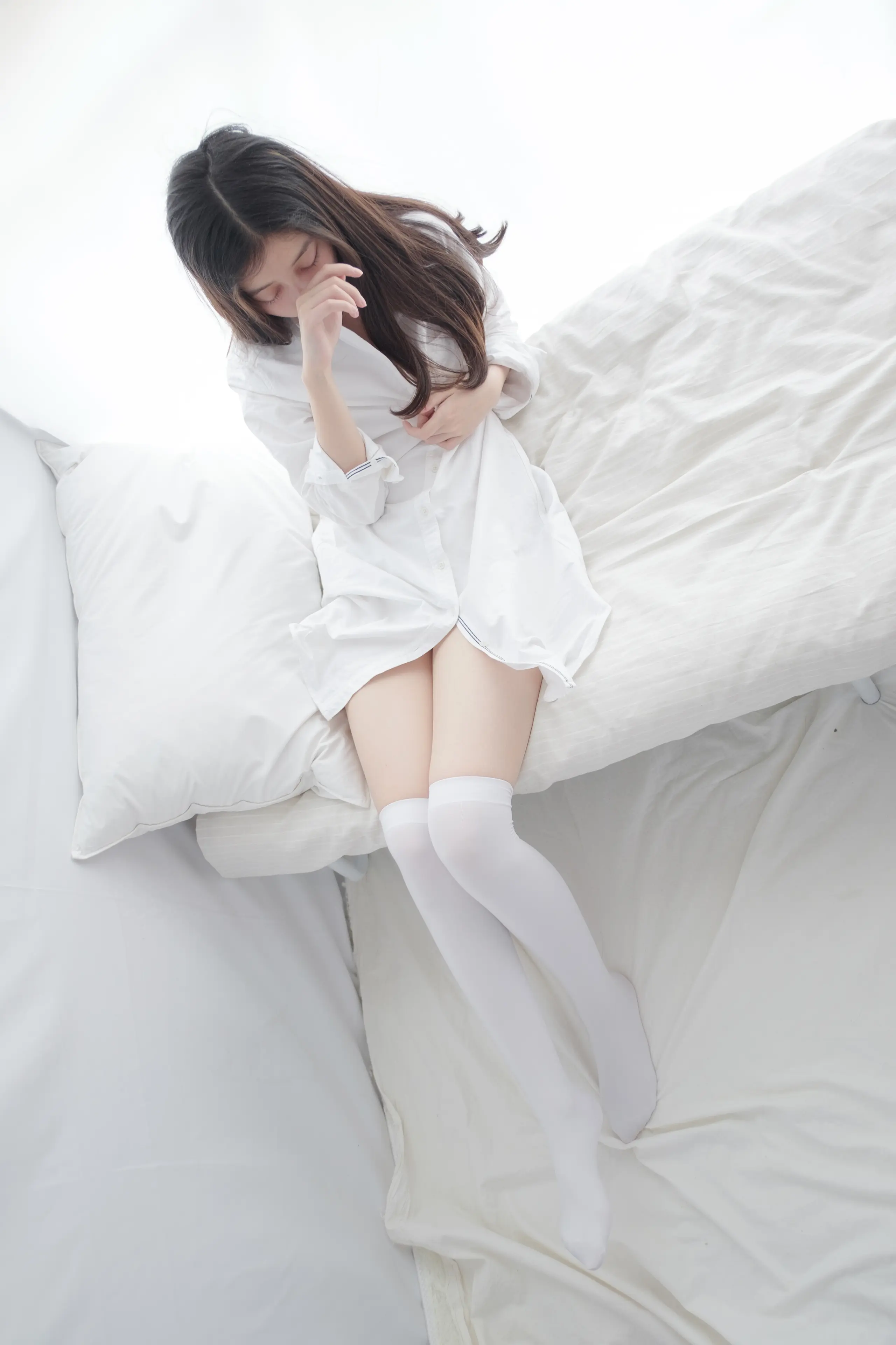 森萝财团 R15 白丝 [85P]