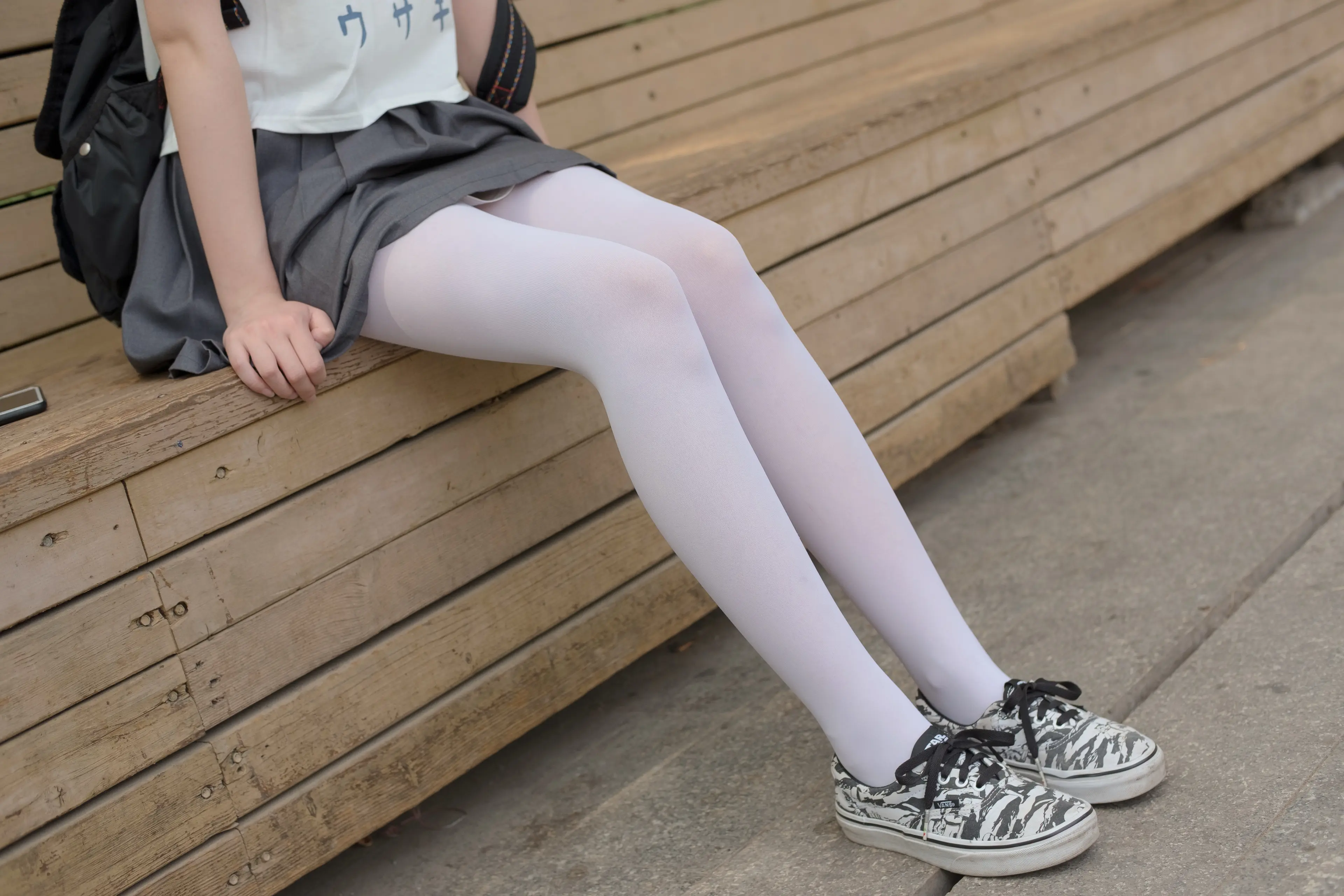 森萝财团 R15 白丝妹妹游园 [99P]