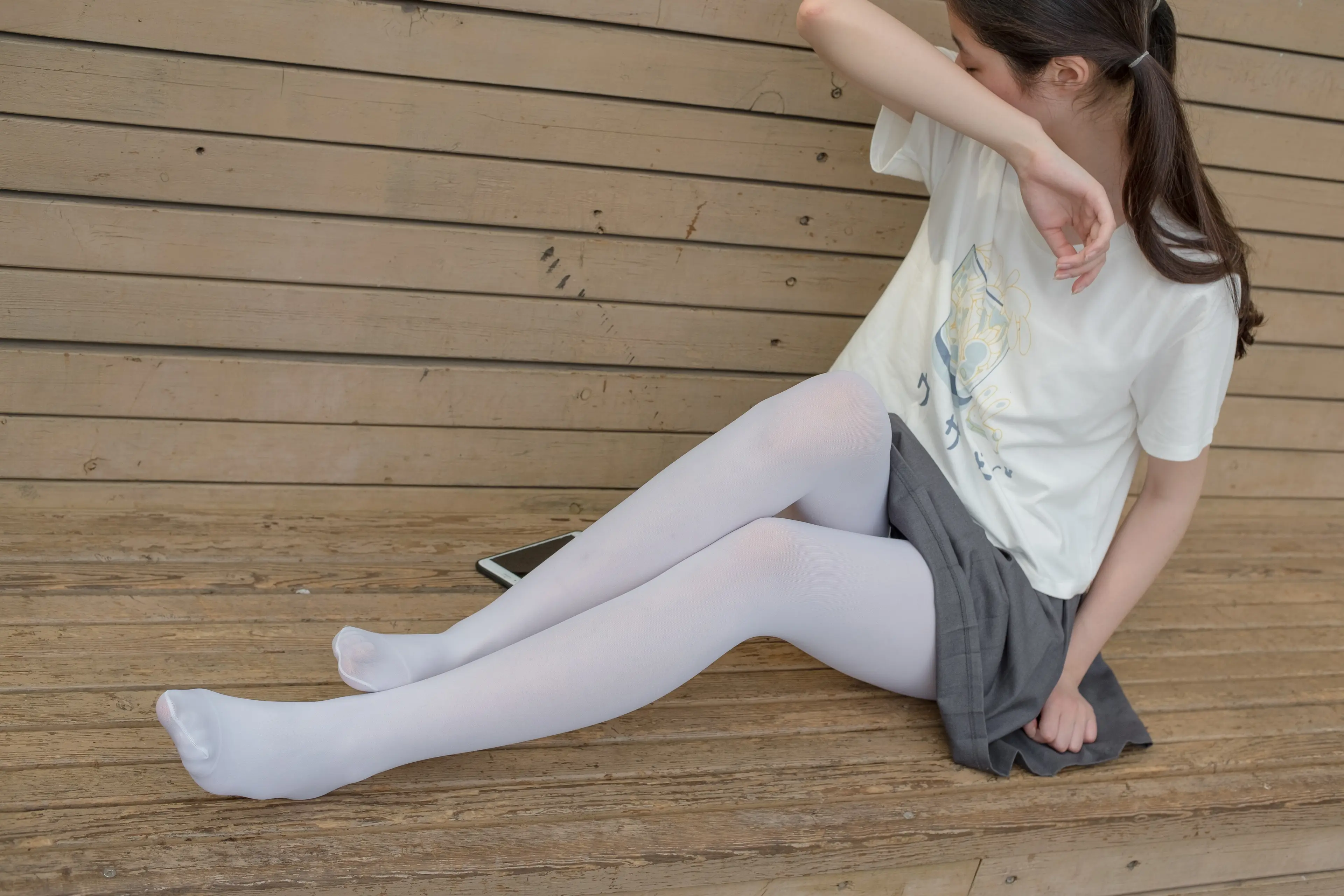 森萝财团 R15 白丝妹妹游园 [99P]