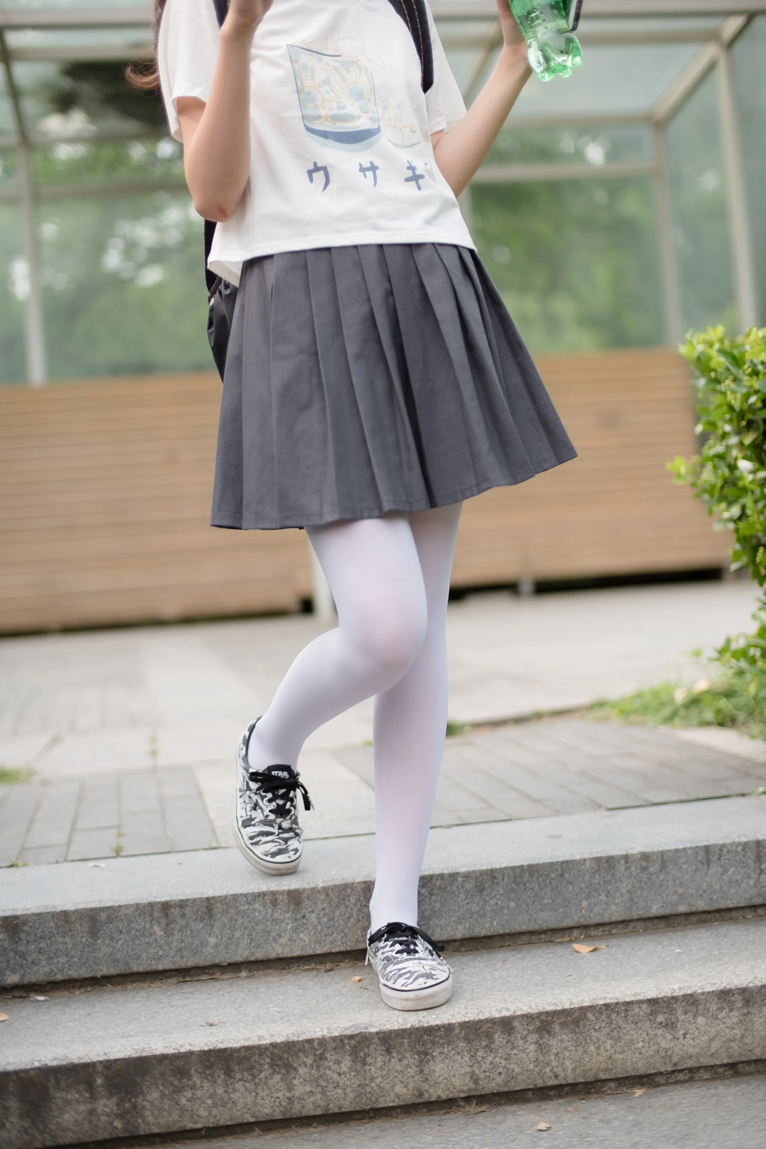 森萝财团 R15 白丝妹妹游园 [99P]