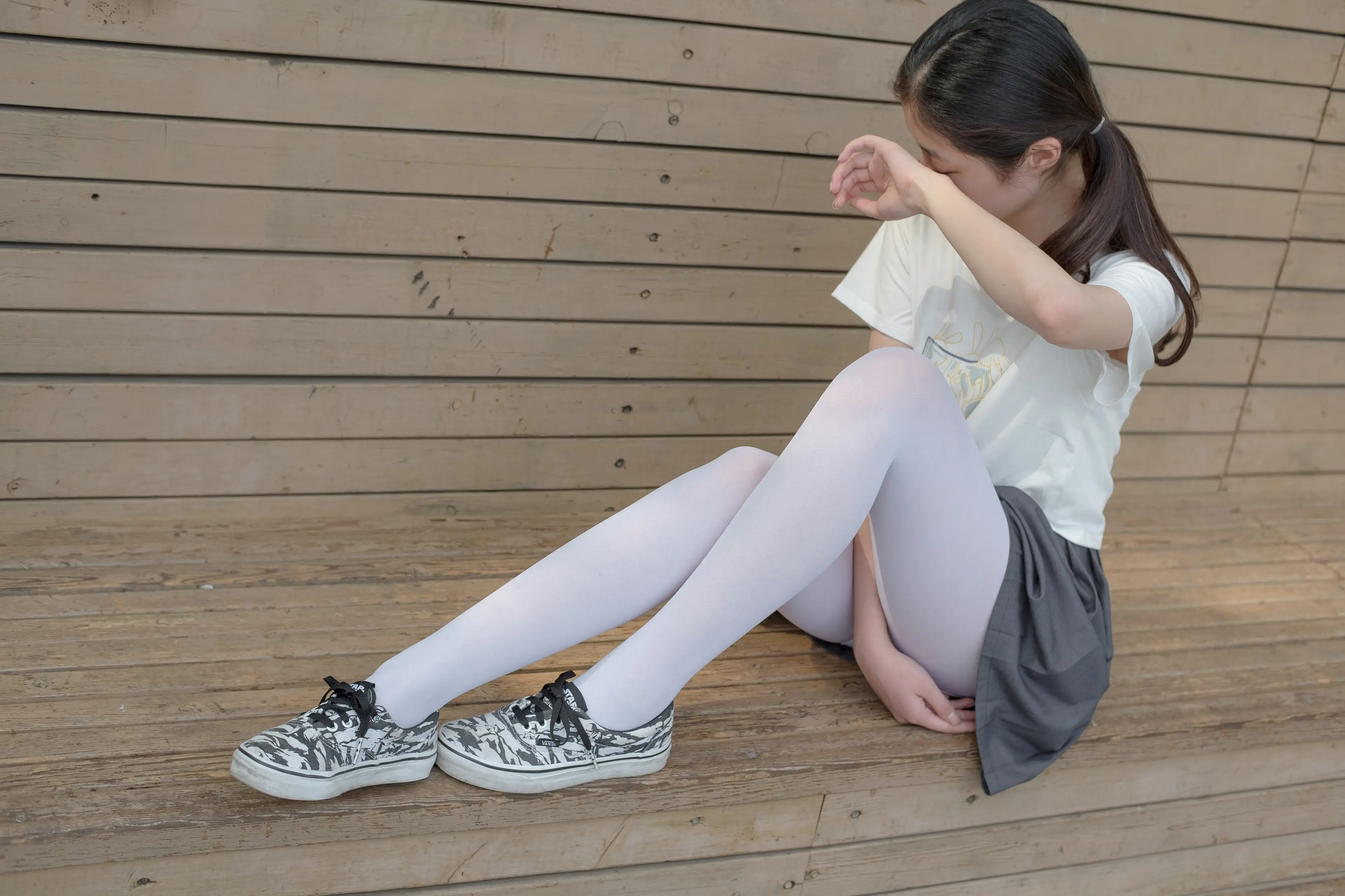 森萝财团 R15 白丝妹妹游园 [99P]