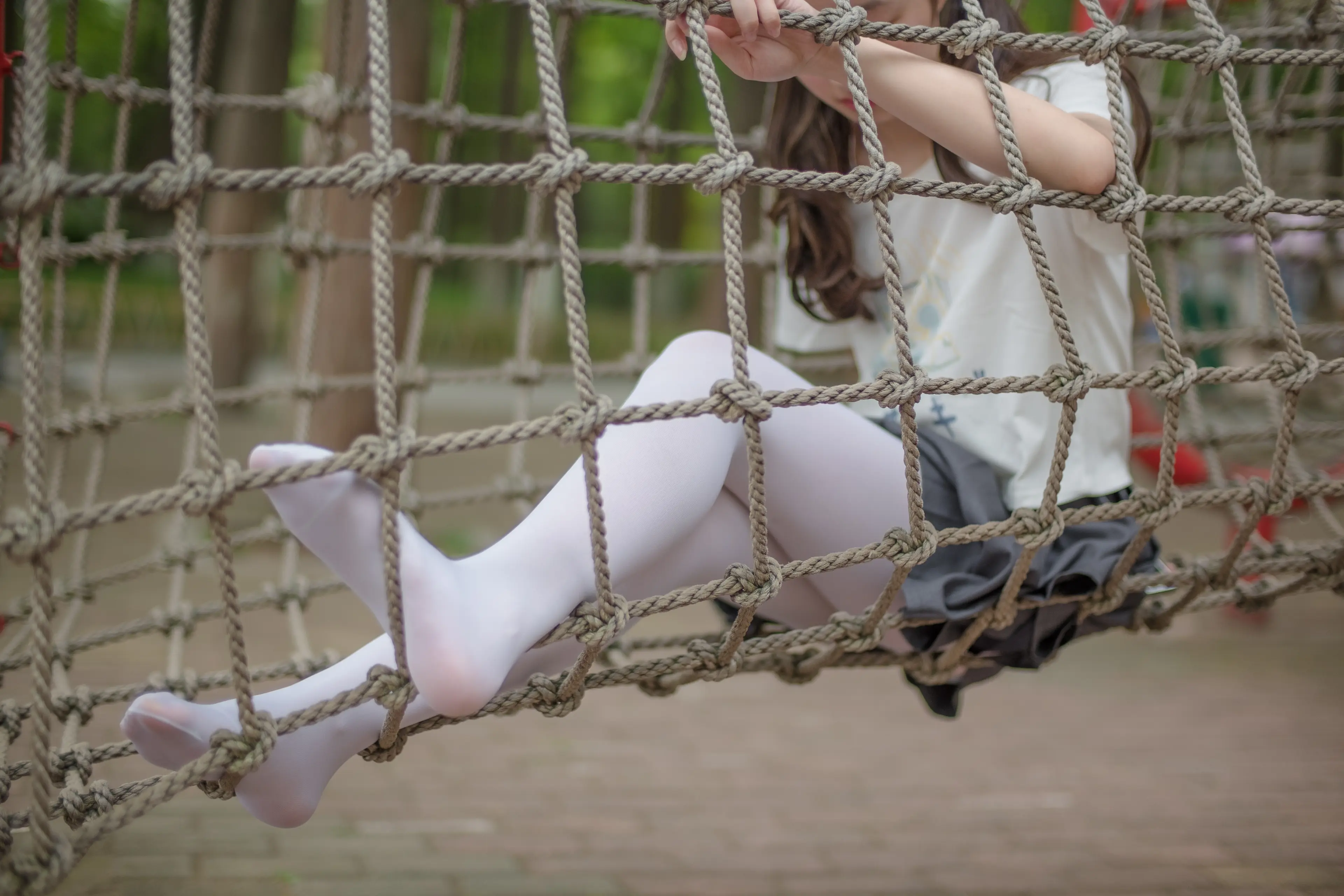 森萝财团 R15 白丝妹妹游园 [99P]