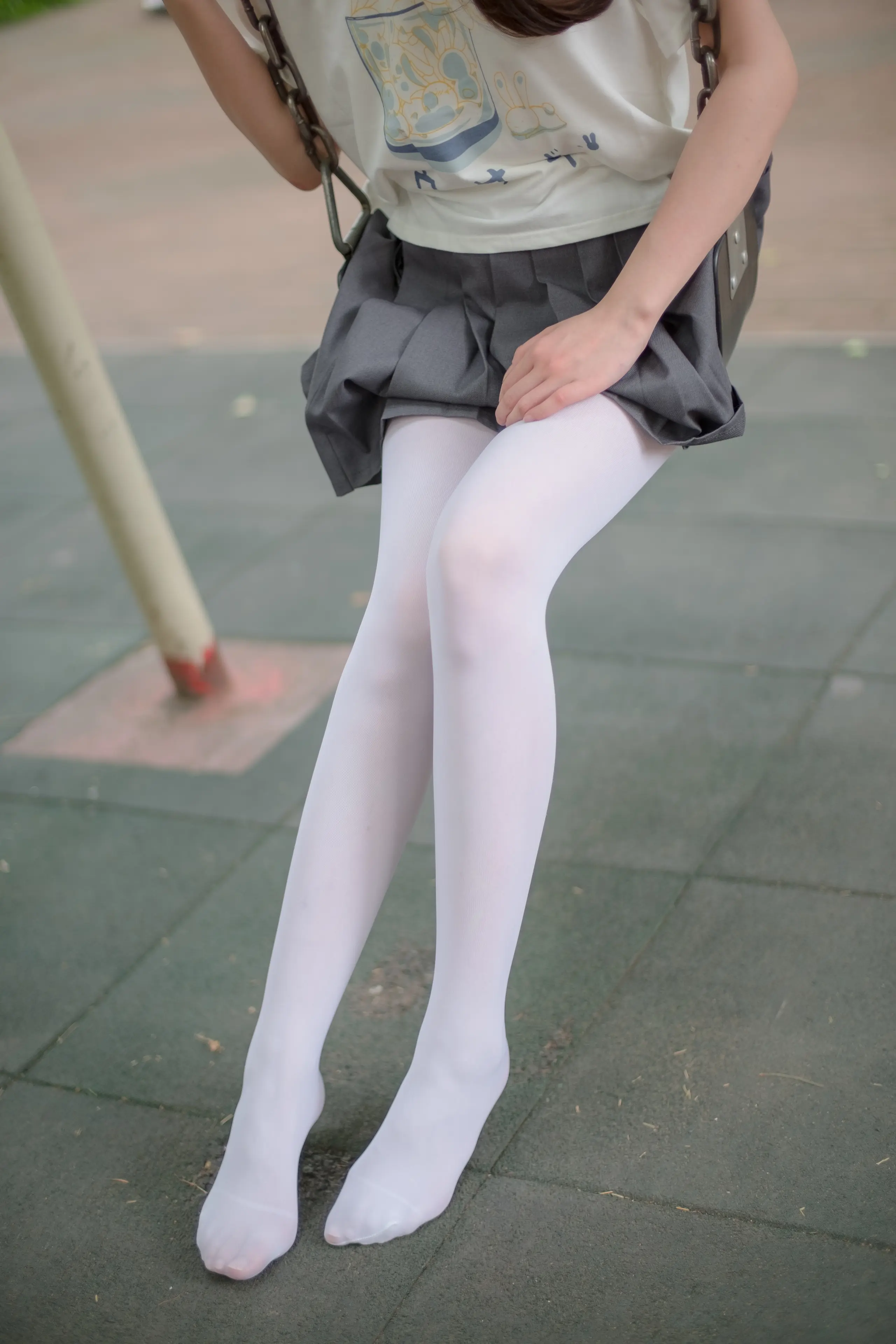 森萝财团 R15 白丝妹妹游园 [99P]