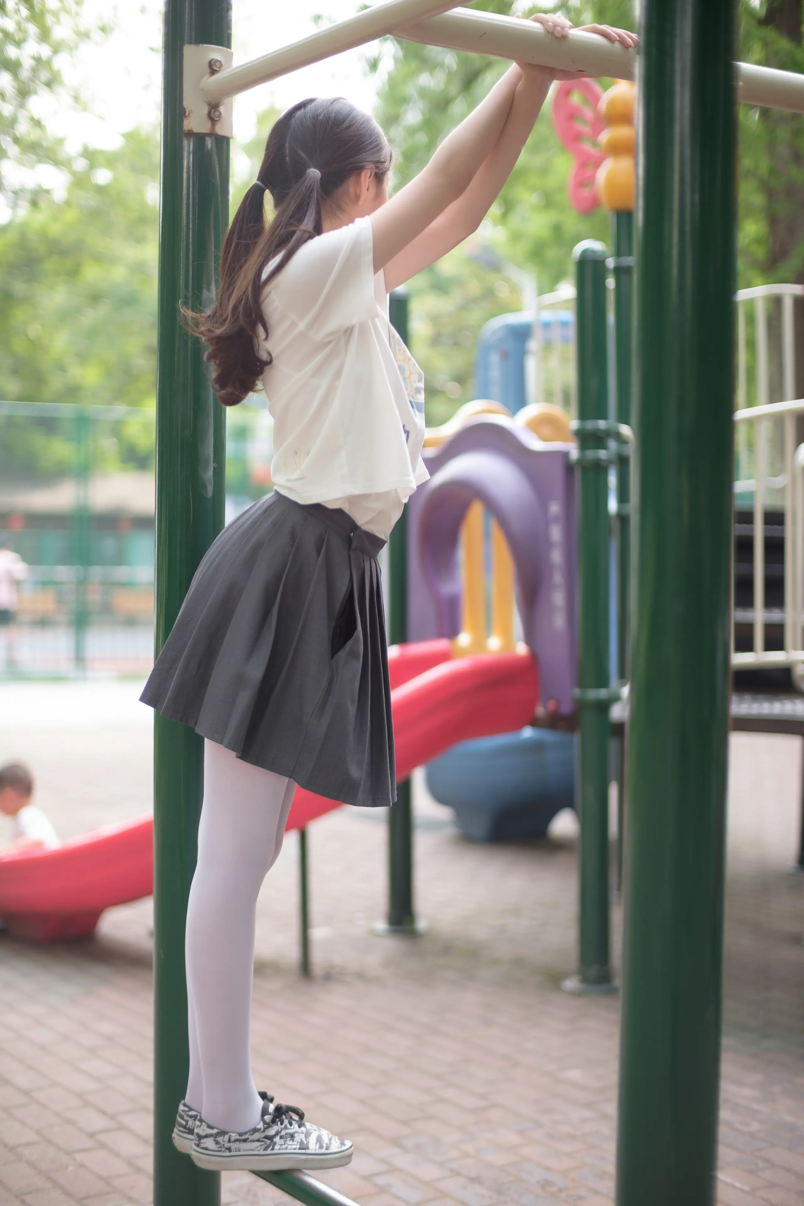 森萝财团 R15 白丝妹妹游园 [99P]