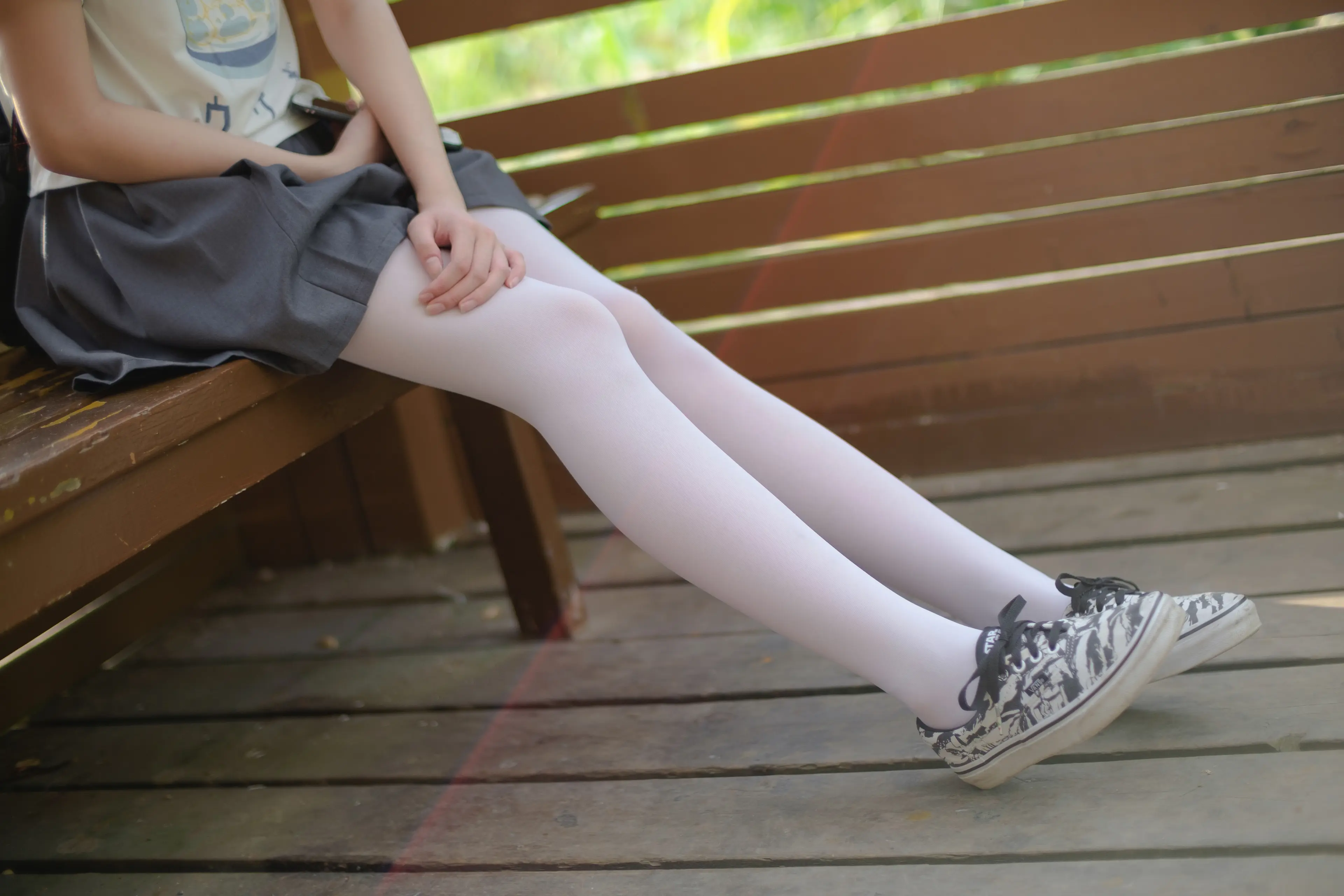 森萝财团 R15 白丝妹妹游园 [99P]