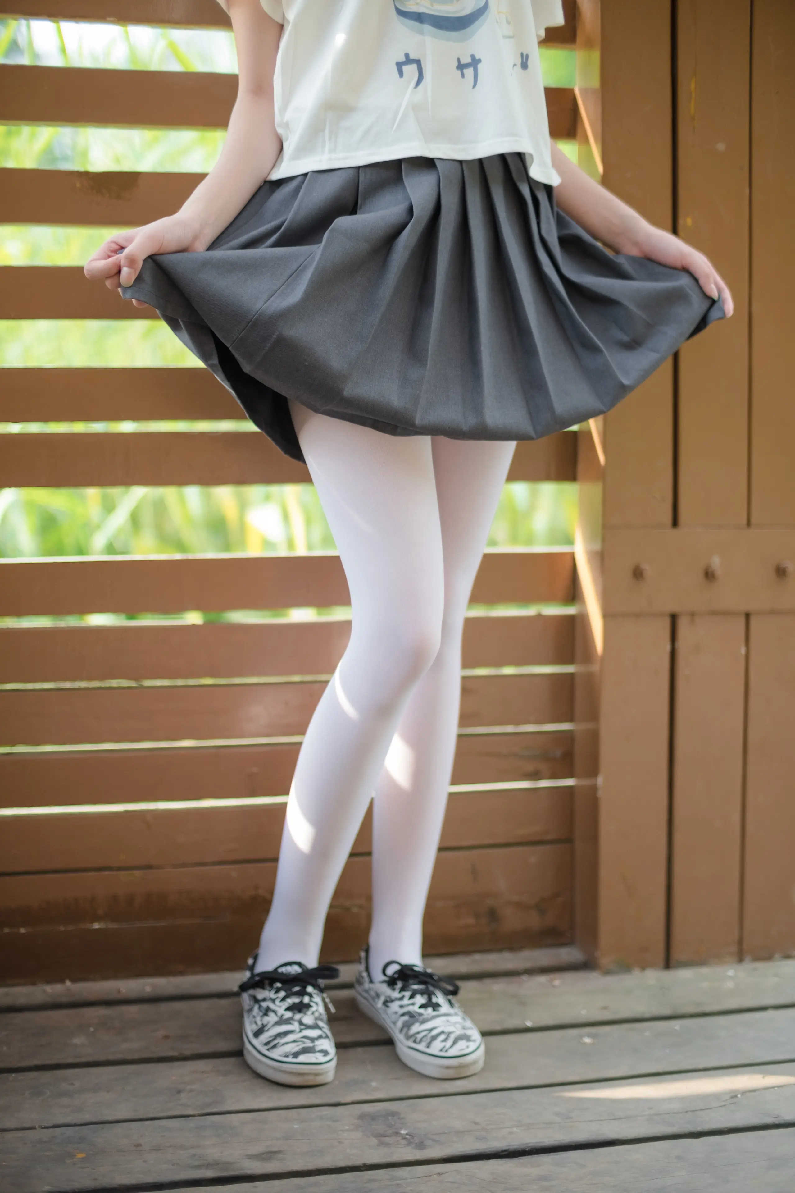 森萝财团 R15 白丝妹妹游园 [99P]