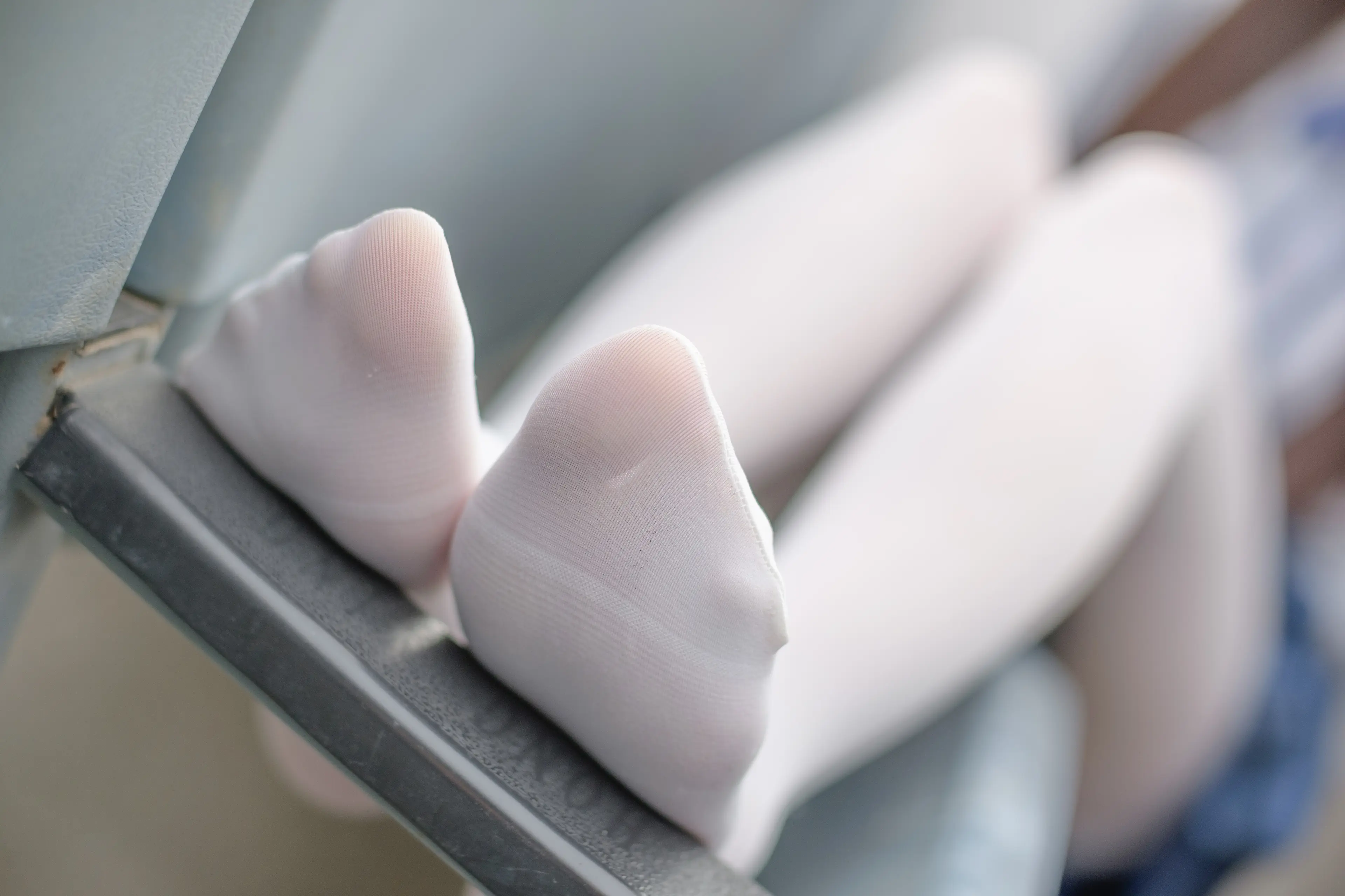 森萝财团 R15 白丝学妹 [94P]