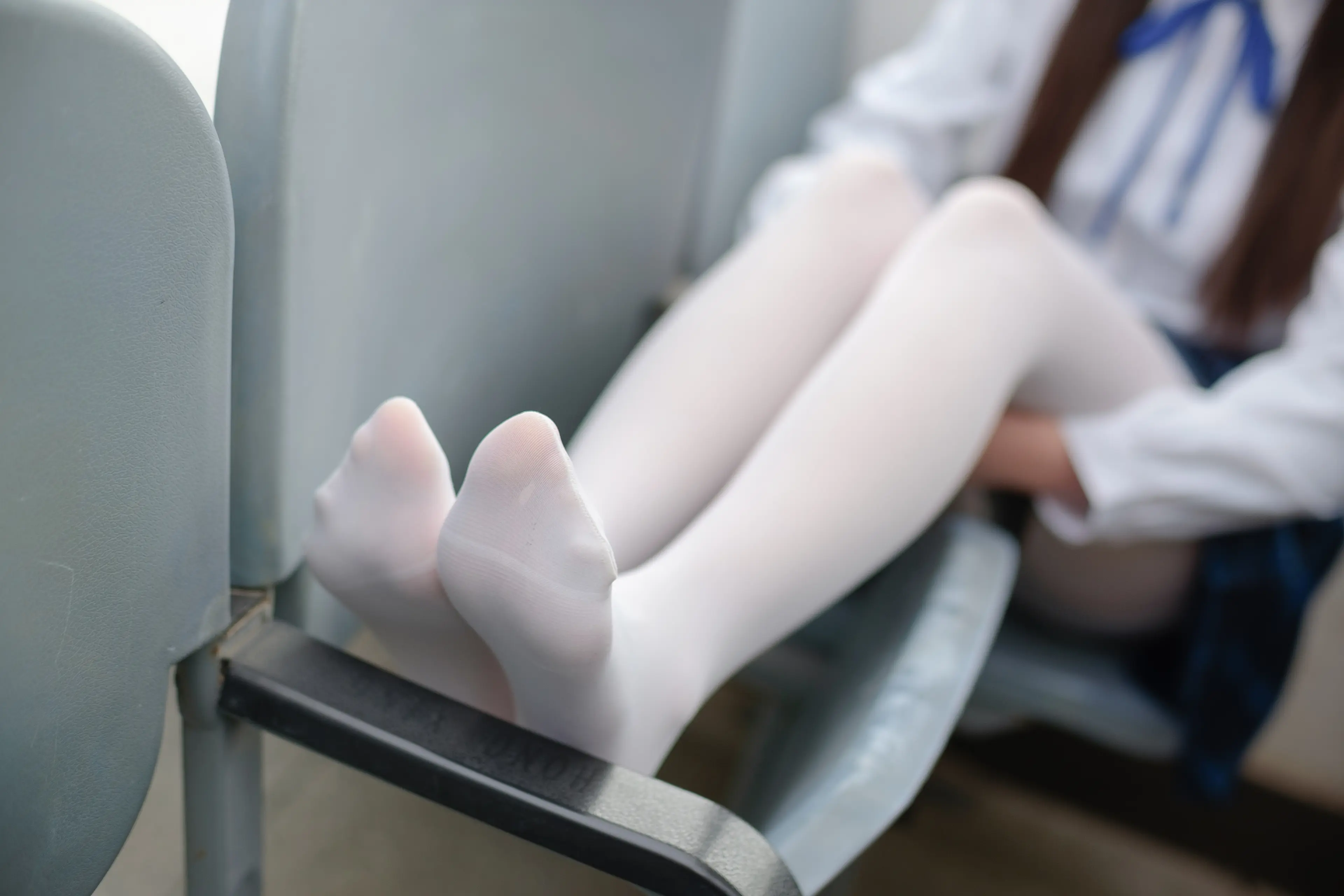 森萝财团 R15 白丝学妹 [94P]