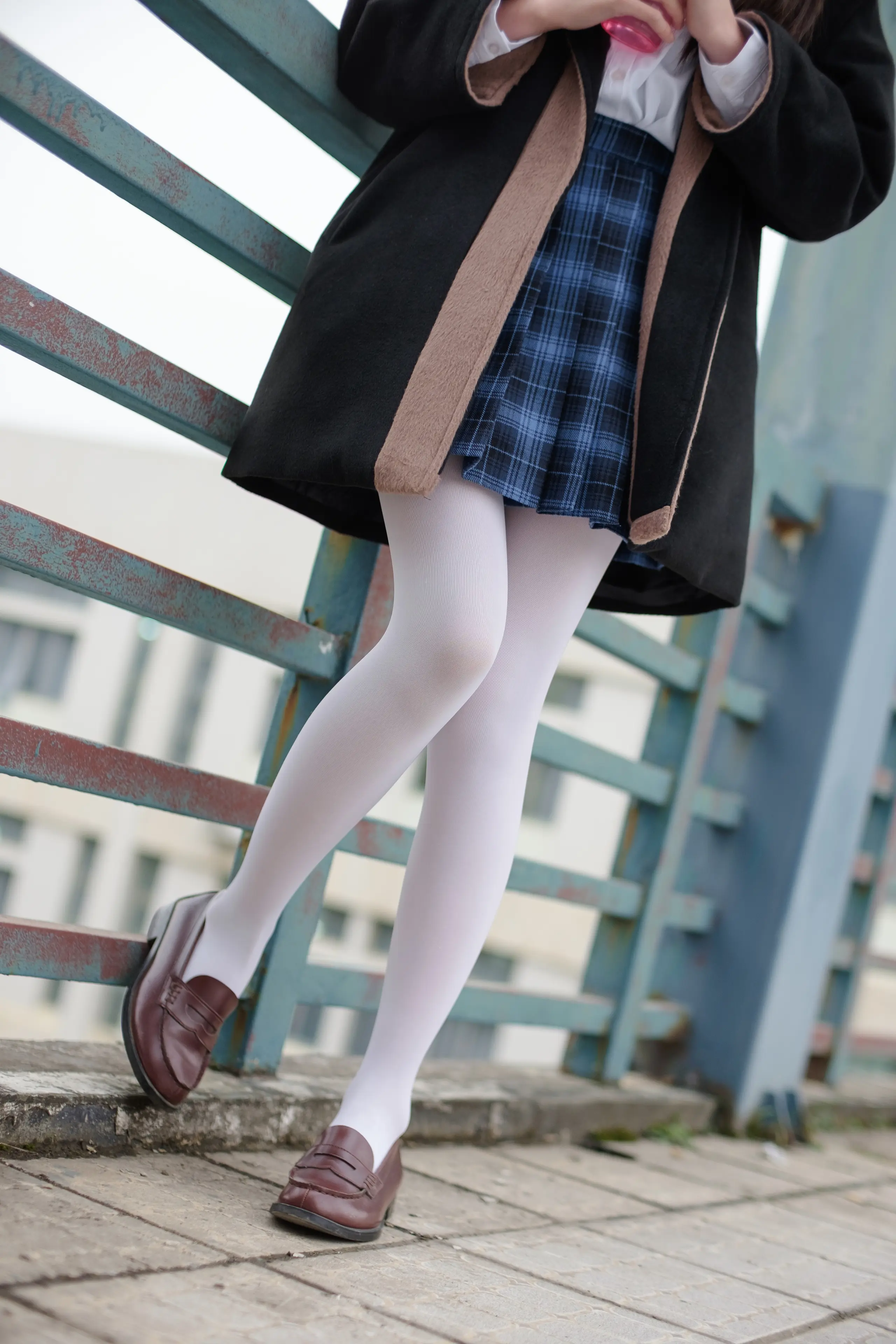 森萝财团 R15 白丝学妹 [94P]