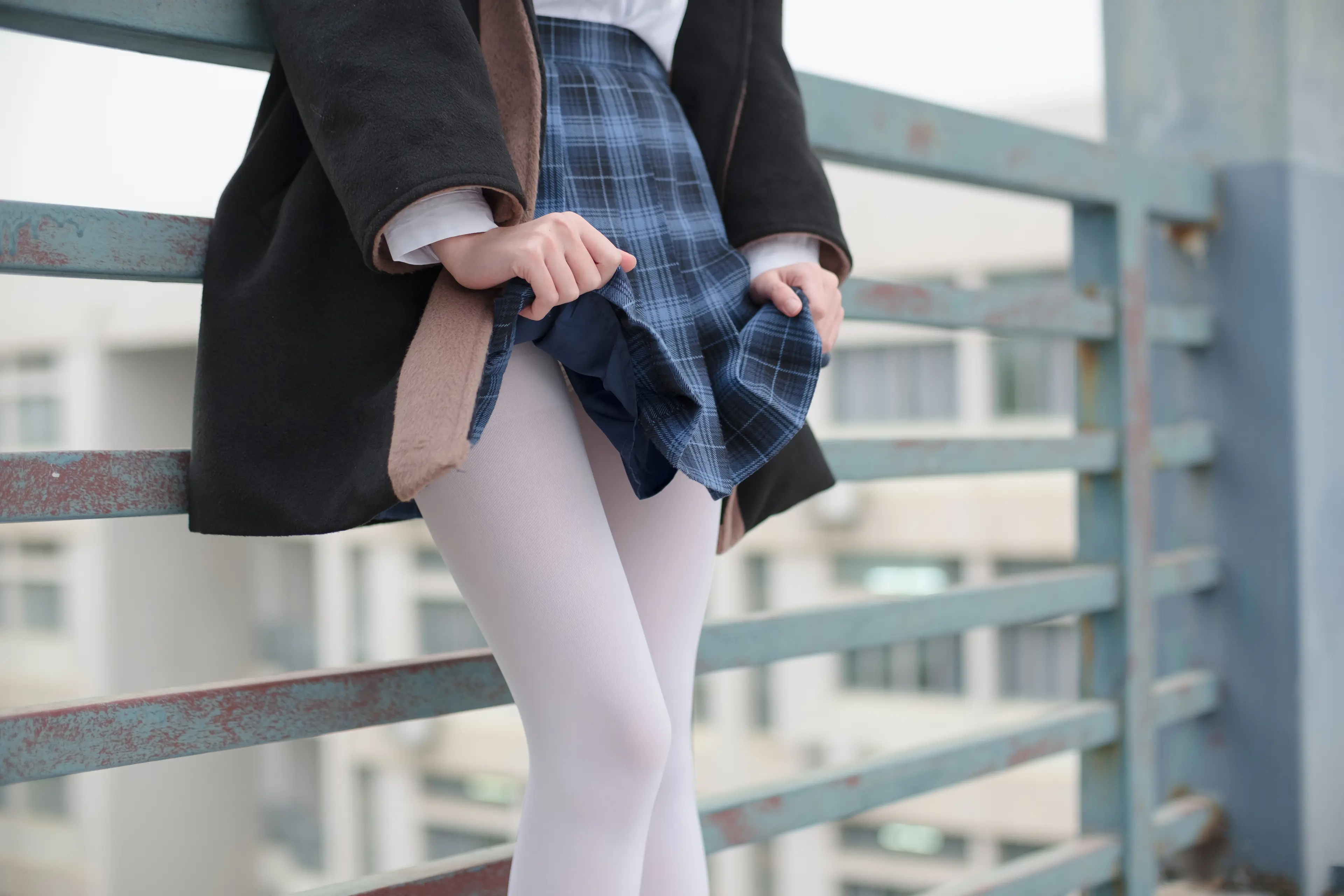 森萝财团 R15 白丝学妹 [94P]