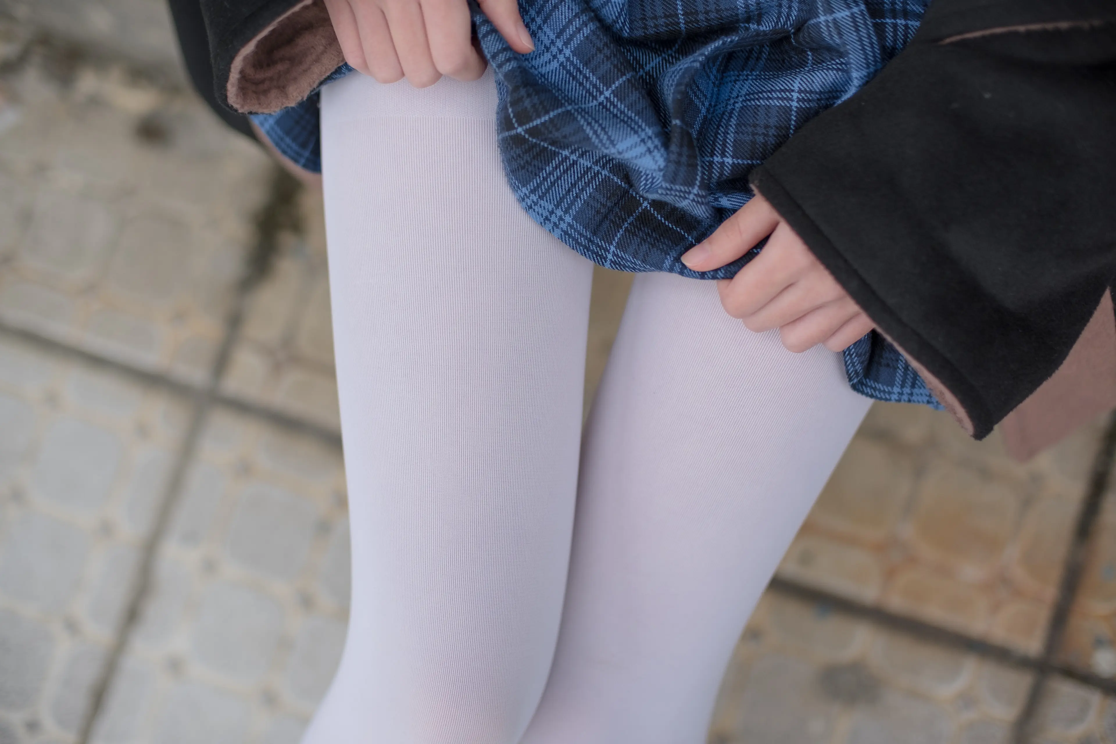 森萝财团 R15 白丝学妹 [94P]