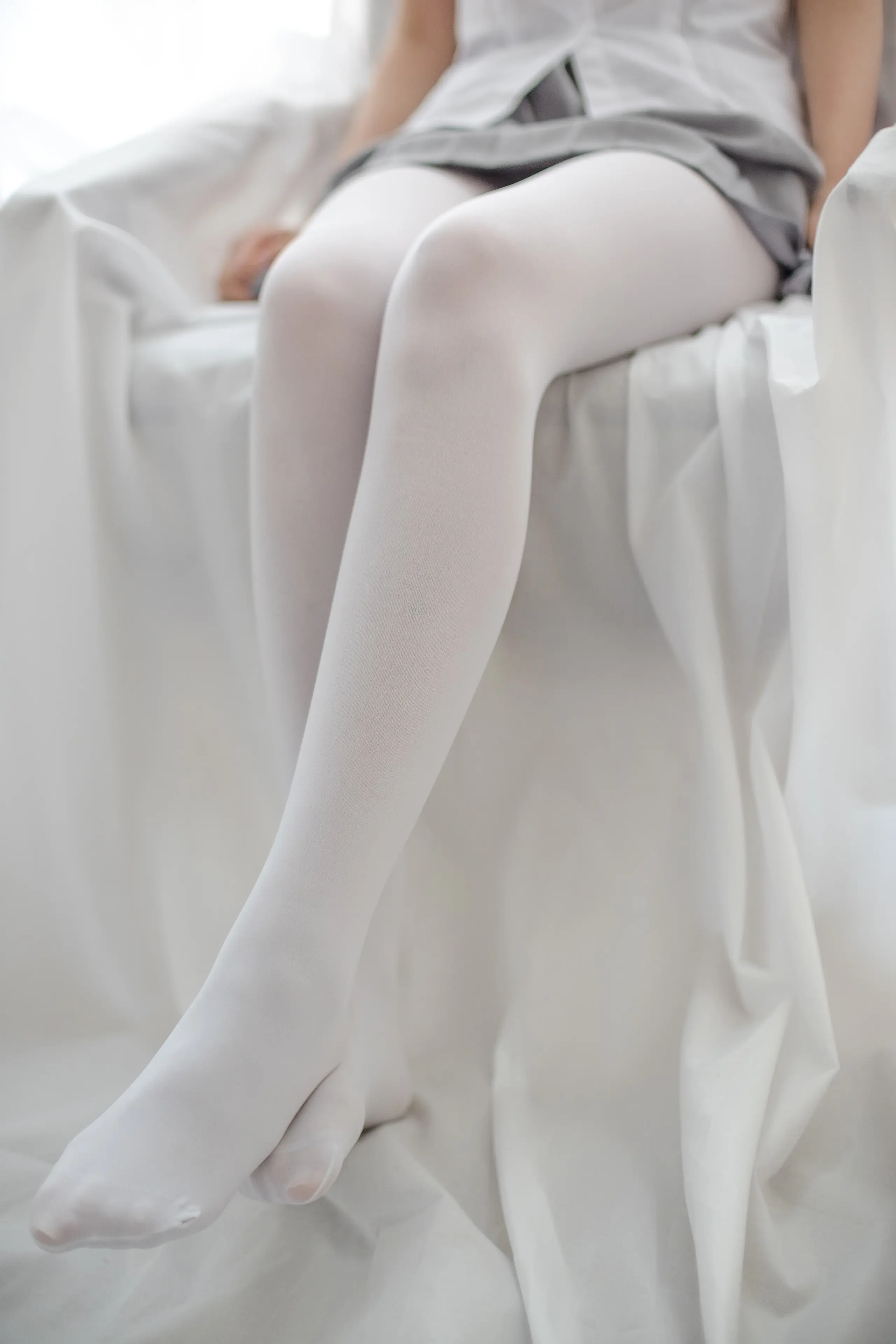 森萝财团 R15 白丝学妹休憩空间 [109P]