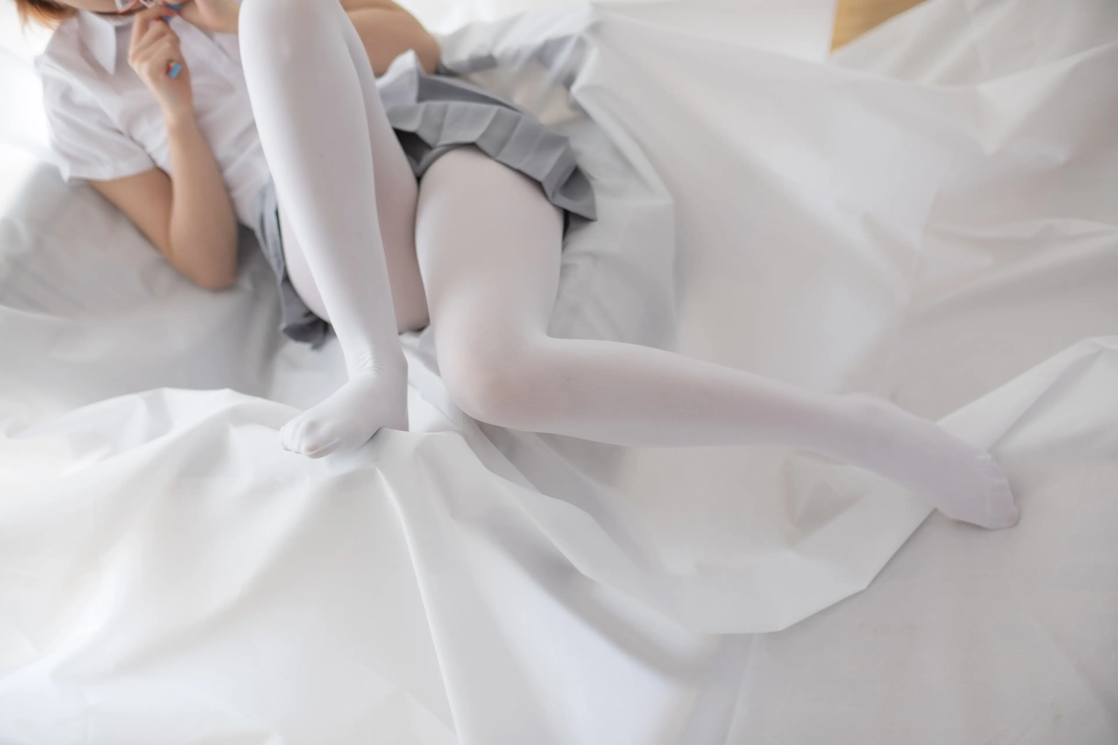 森萝财团 R15 白丝学妹休憩空间 [109P]