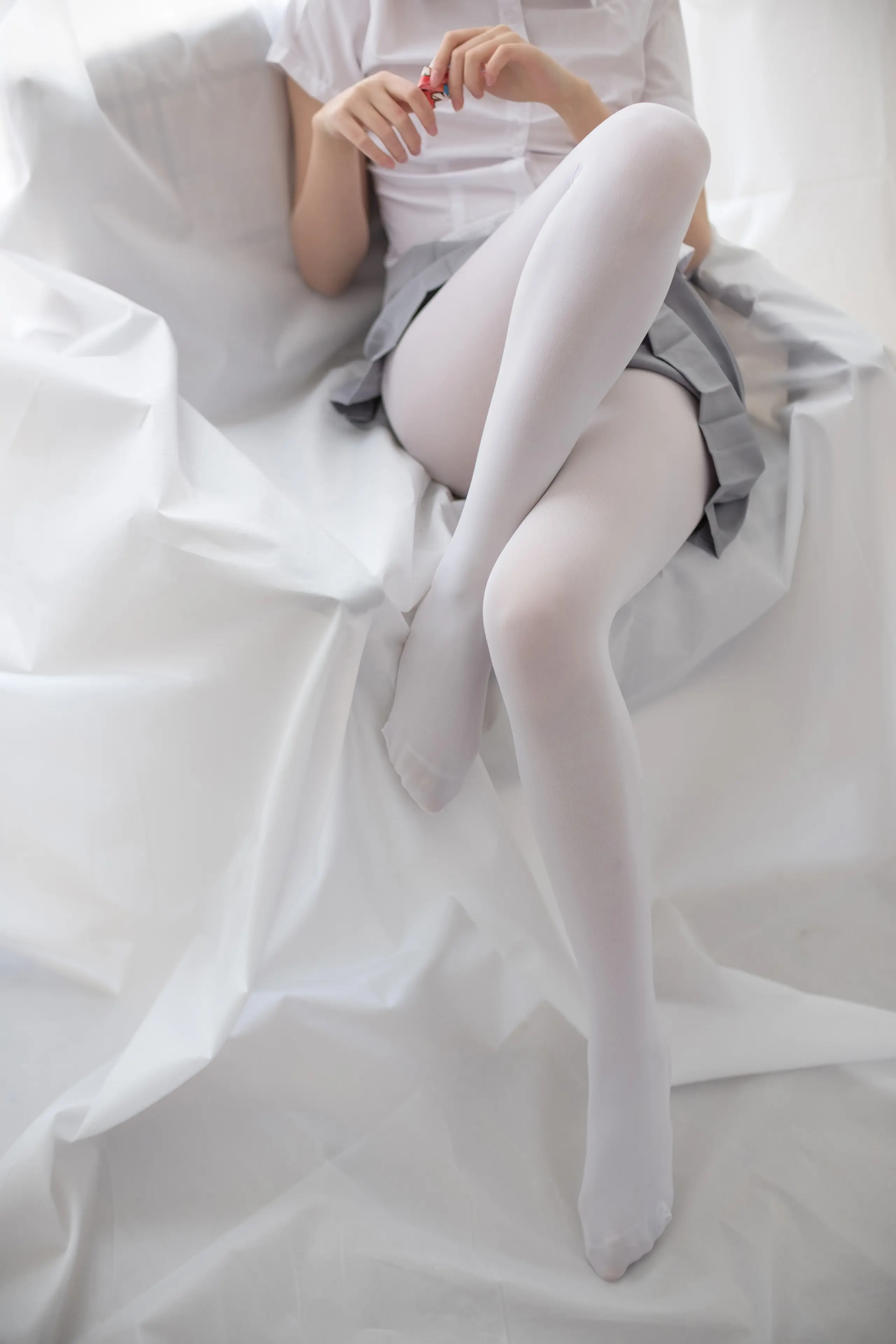 森萝财团 R15 白丝学妹休憩空间 [109P]