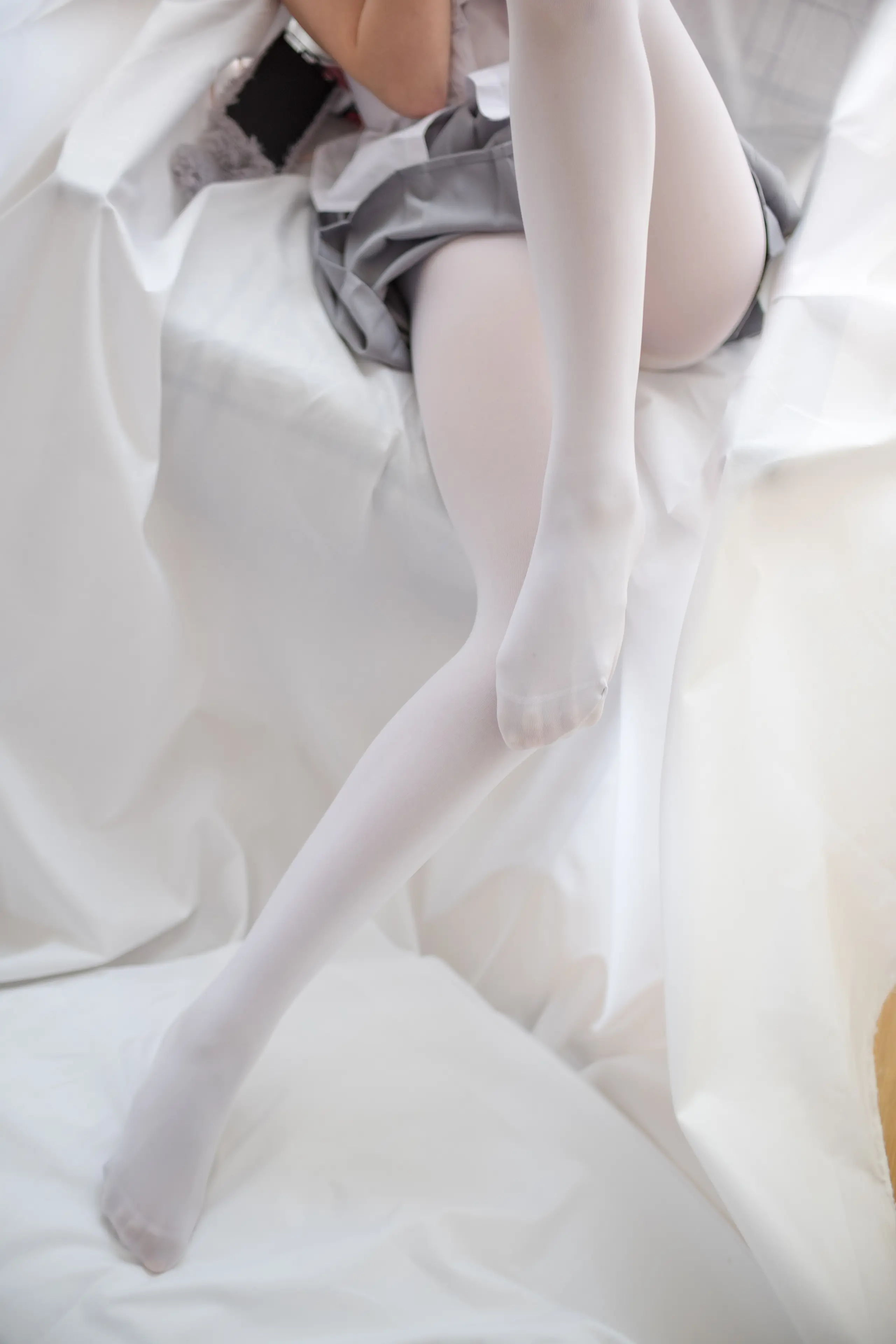 森萝财团 R15 白丝学妹休憩空间 [109P]