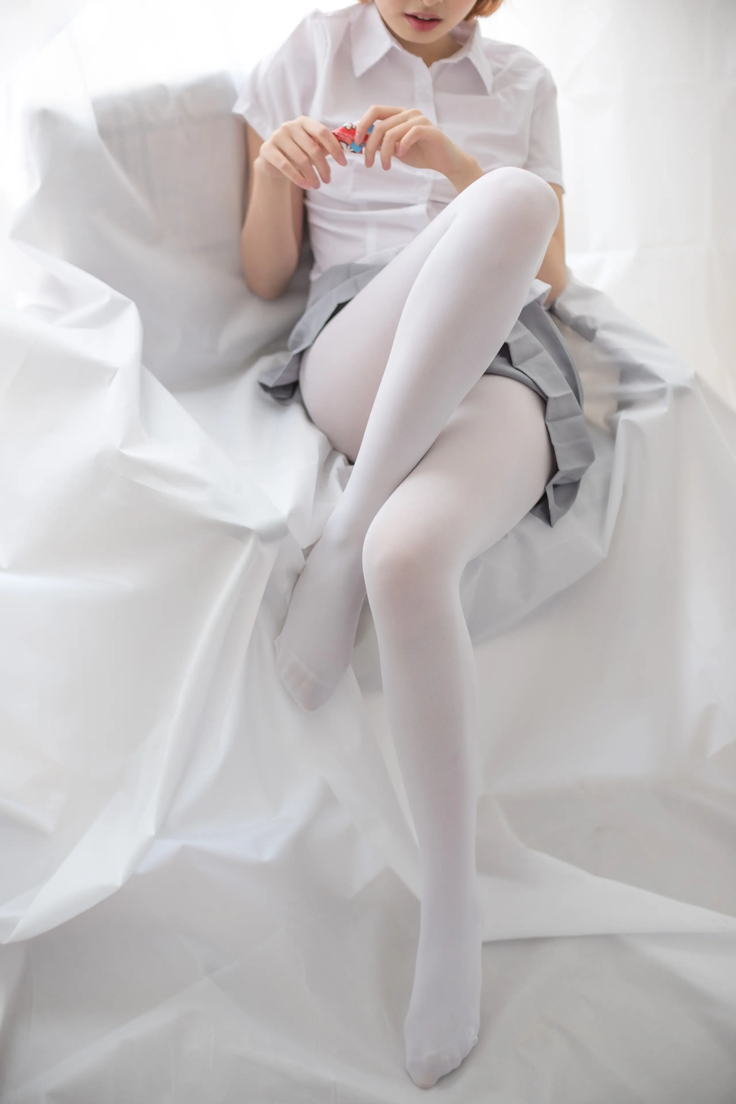 森萝财团 R15 白丝学妹休憩空间 [109P]