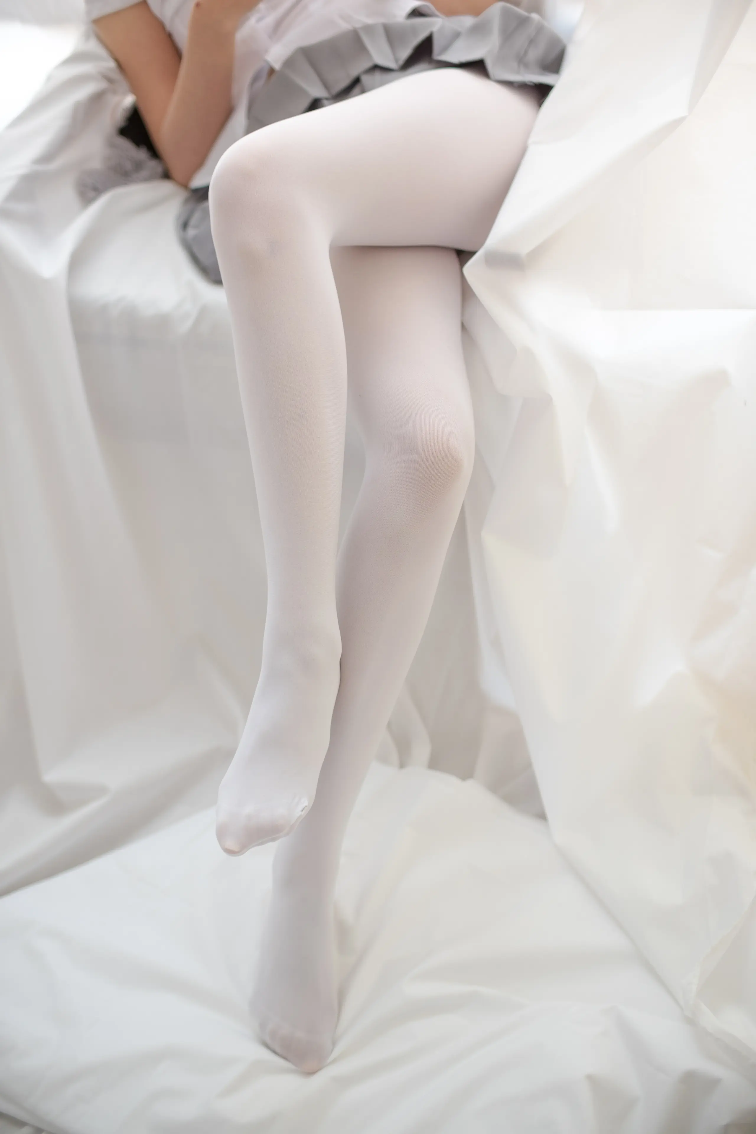 森萝财团 R15 白丝学妹休憩空间 [109P]